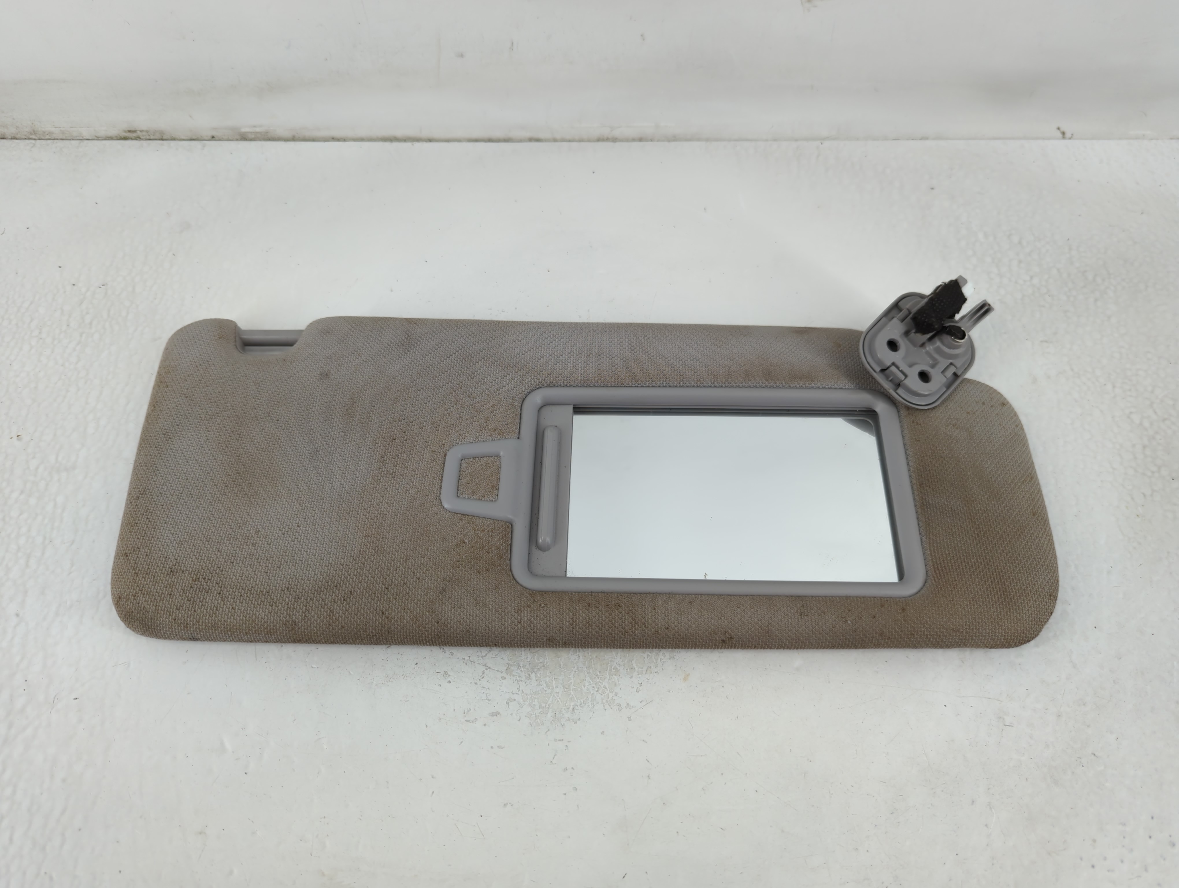 2015-2019 Hyundai Sonata Passenger Sun Visor Mirror Right Sunvisor Grey 780784 - Oemusedautoparts1.com