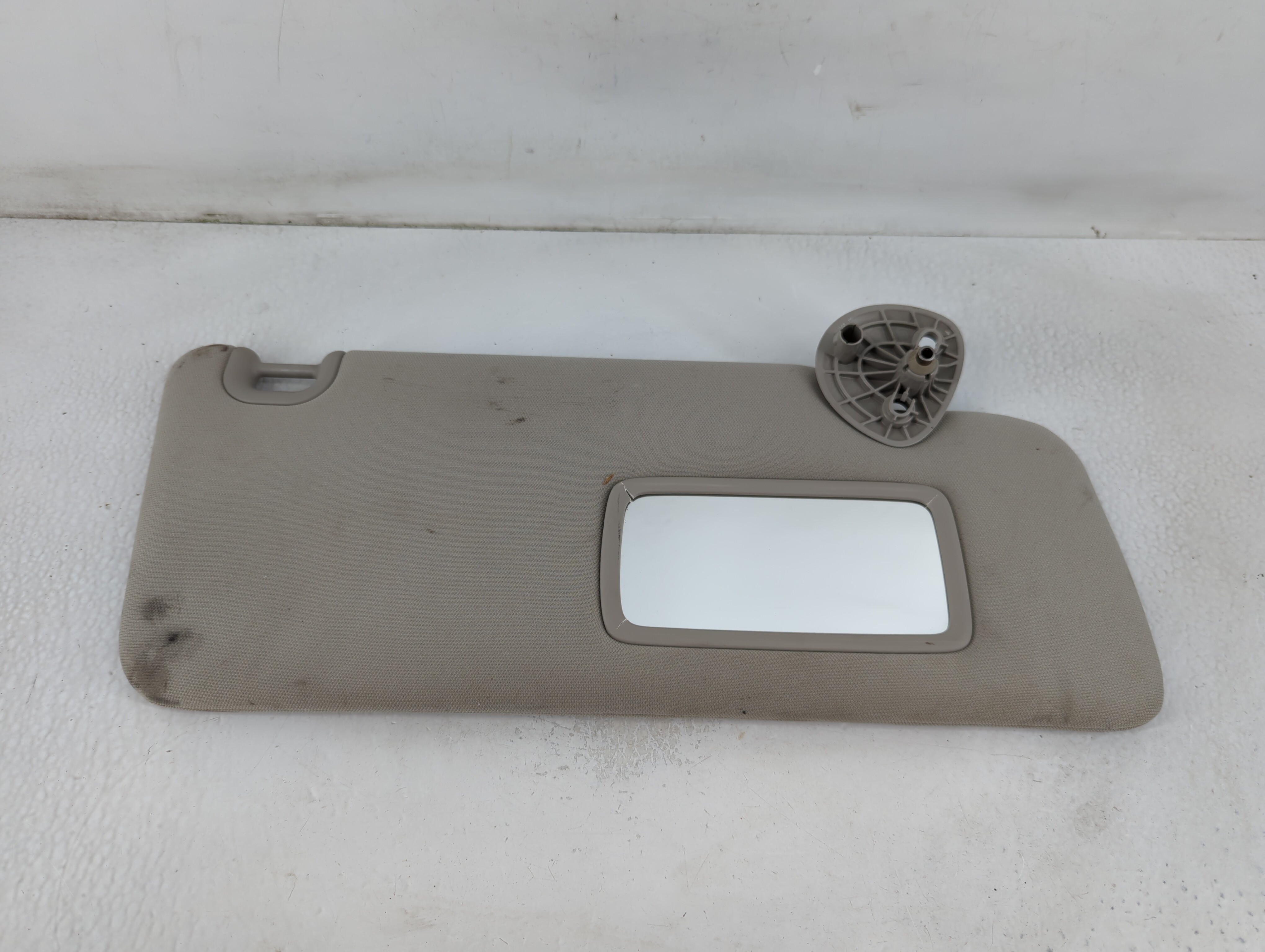 Picture of Dodge Ram 1500 Passenger Sun Visor Mirror Right Sunvisor Grey 780791