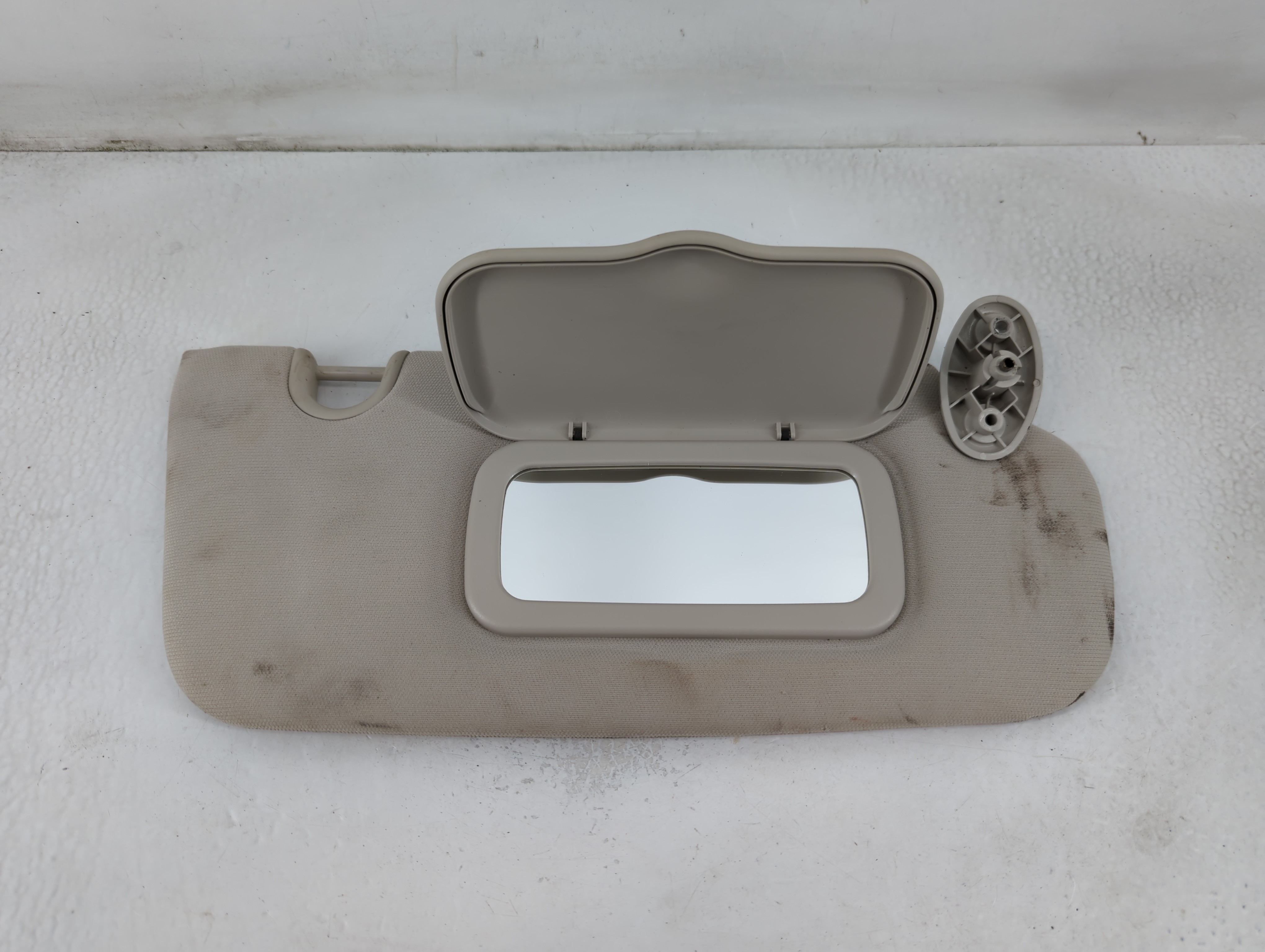 2009-2012 Dodge Caliber Passenger Sun Visor Mirror Right Sunvisor Grey 780796 - Oemusedautoparts1.com