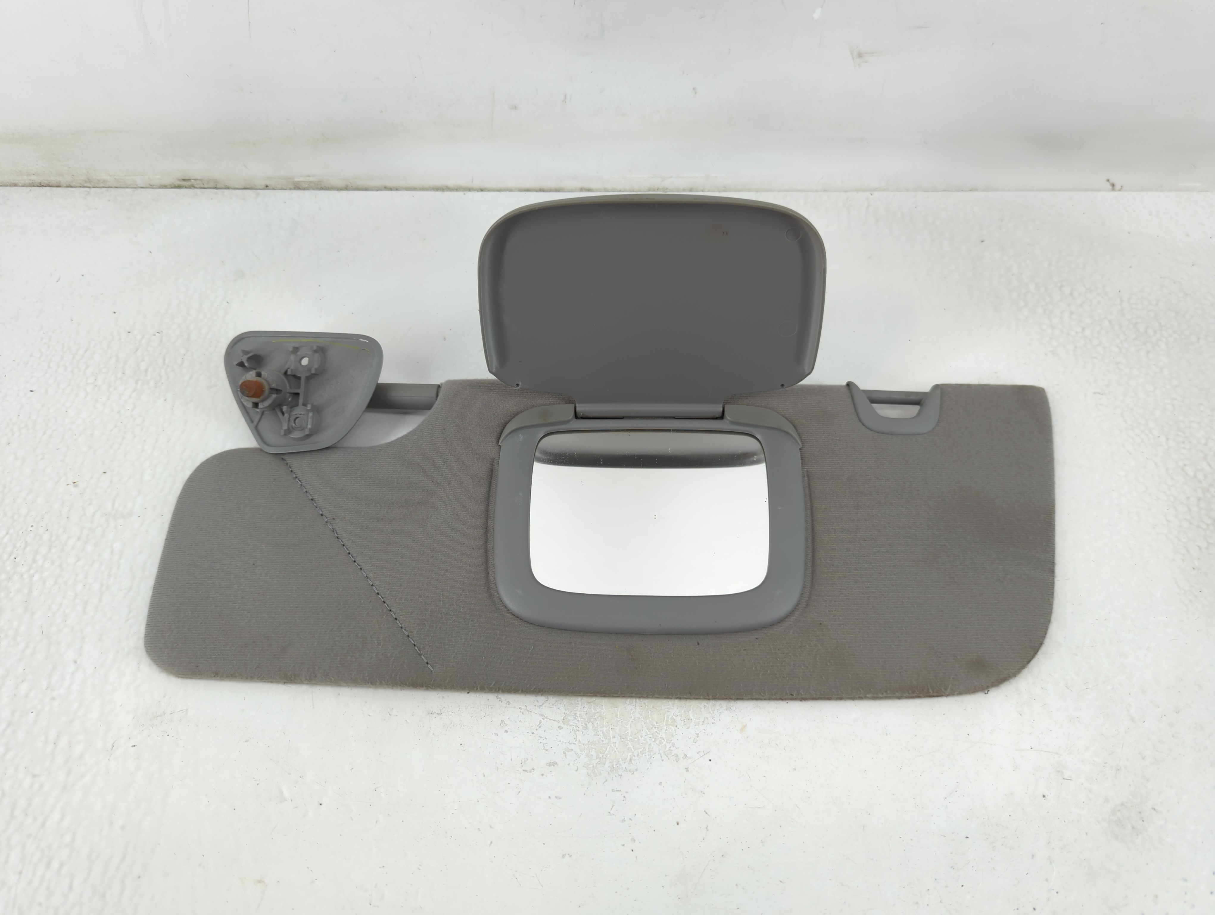 2005-2011 Ford Mustang Driver Sun Visor Mirror Left Sunvisor Grey 780798 - Oemusedautoparts1.com