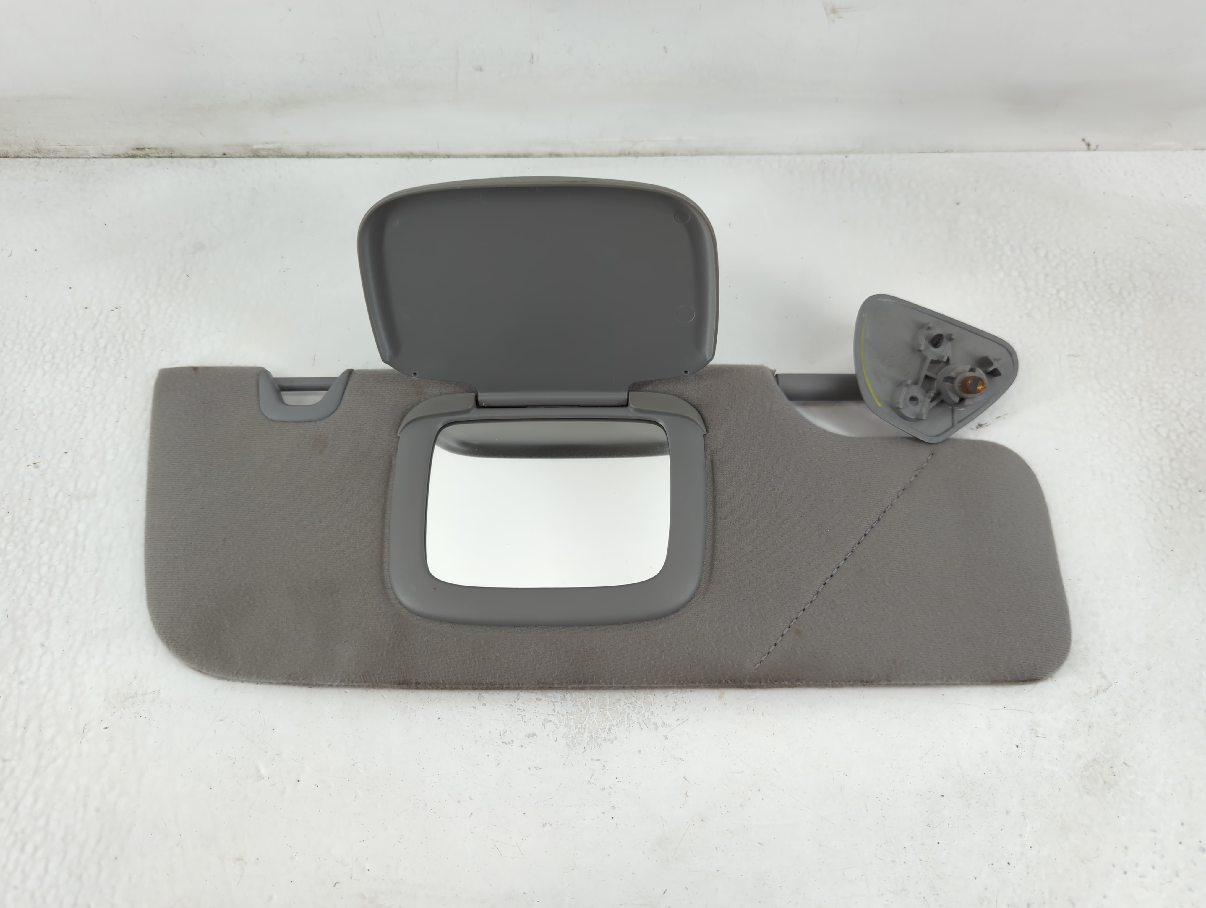 2005-2011 Ford Mustang Passenger Sun Visor Mirror Right Sunvisor 780799 - Oemusedautoparts1.com