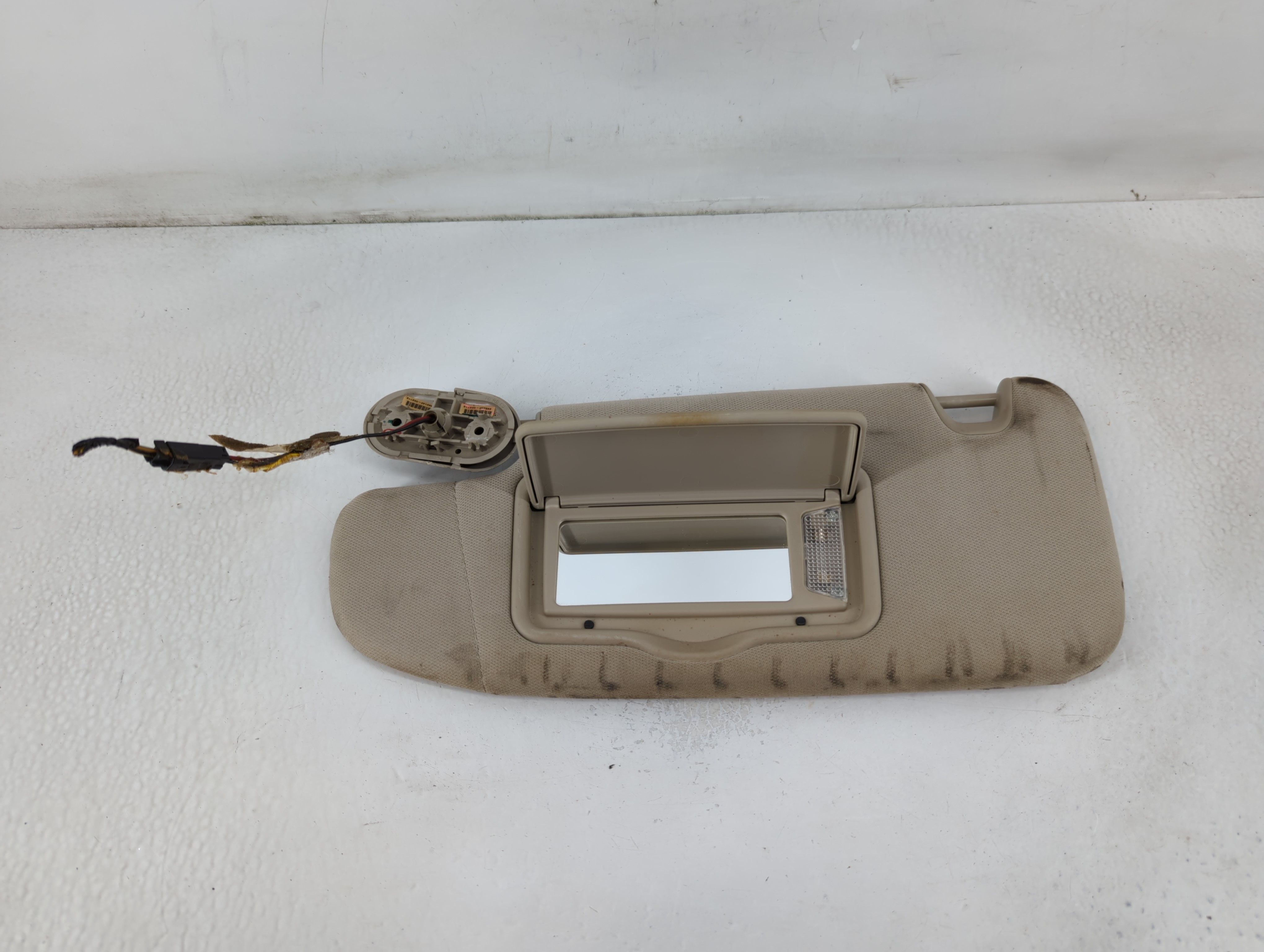 2010-2012 Ford Fusion Driver Sun Visor Mirror Left Sunvisor Grey 780805 - Oemusedautoparts1.com