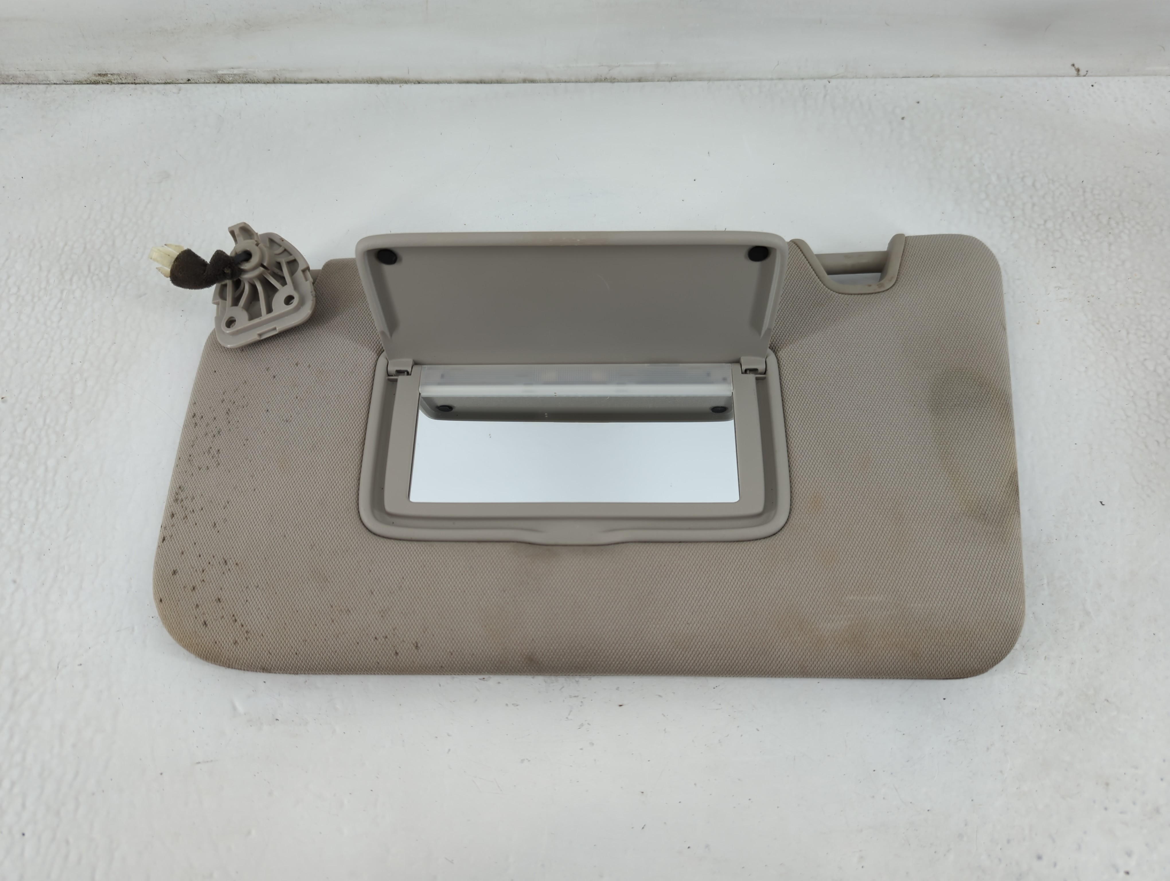 Picture of 2014-2017 Nissan Rogue Passenger Sun Visor Mirror Right Sunvisor Grey 780809