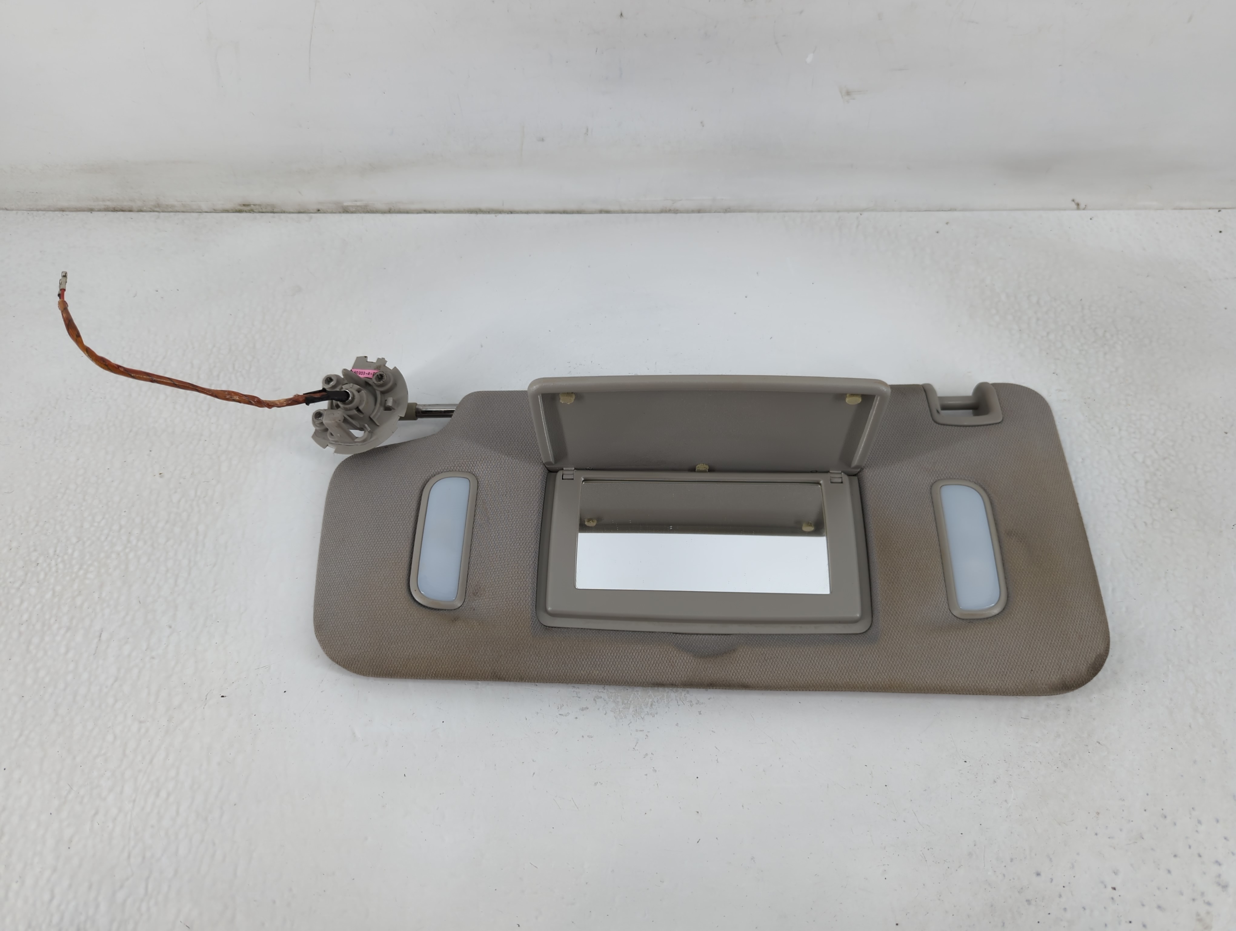 2010-2017 Chevrolet Equinox Passenger Sun Visor Mirror Right Sunvisor 780817 - Oemusedautoparts1.com