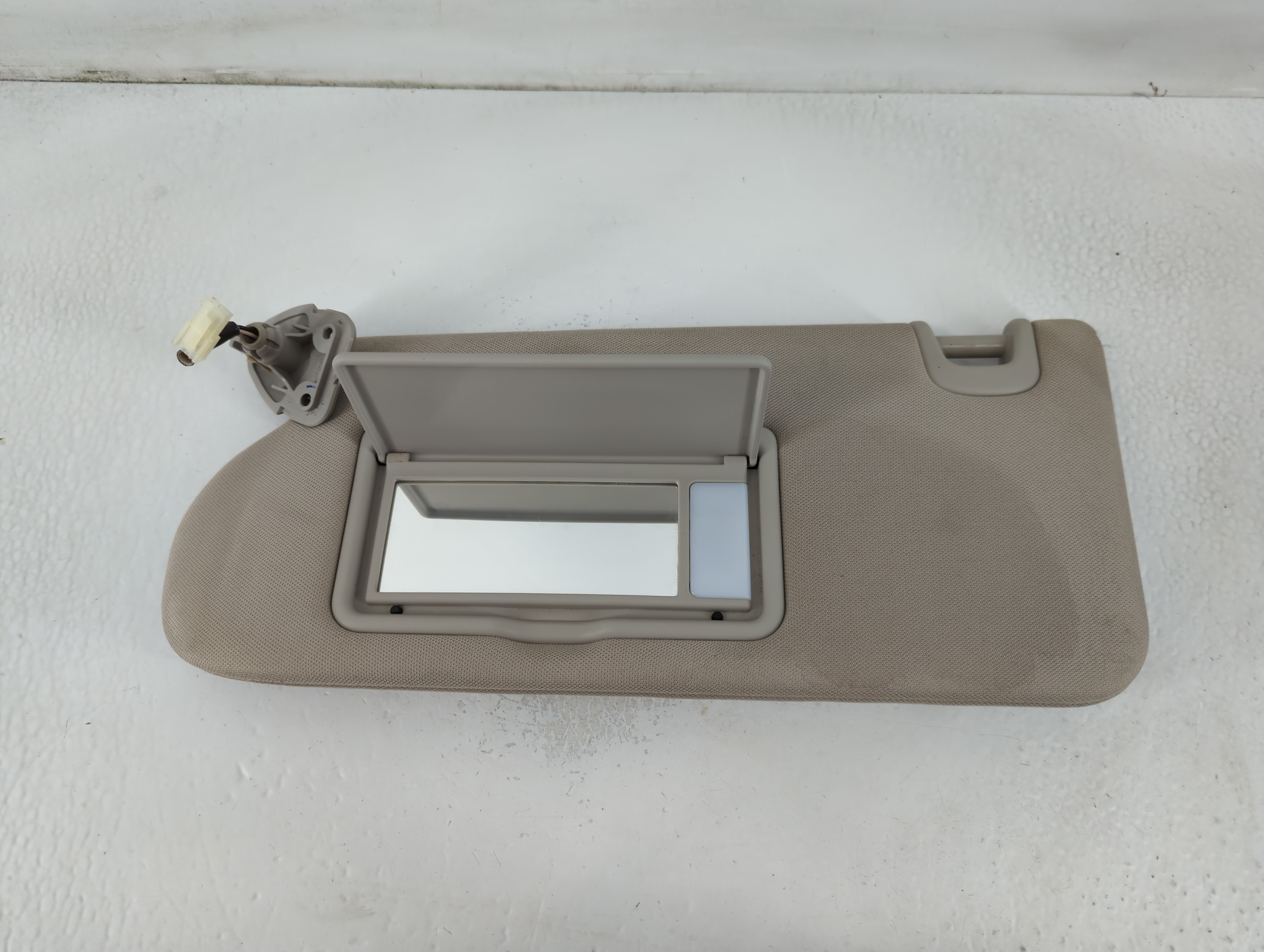 2015-2018 Nissan Murano Driver Sun Visor Mirror Left Sunvisor Grey 780830 - Oemusedautoparts1.com