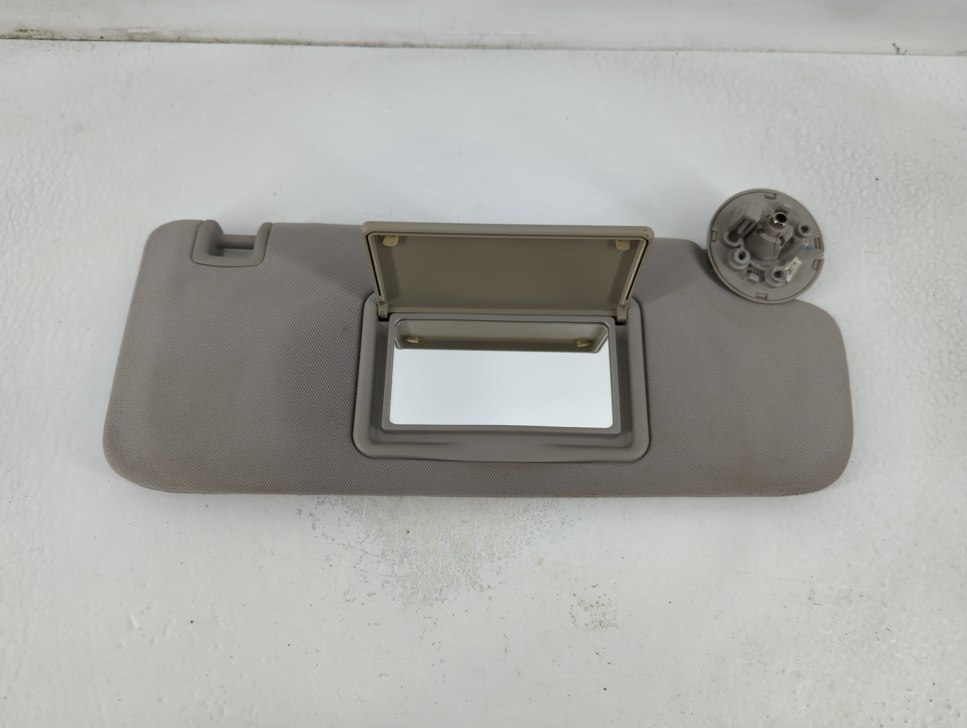 2004-2012 Chevrolet Malibu Passenger Sun Visor Mirror Right Sunvisor Grey 780842 - Oemusedautoparts1.com