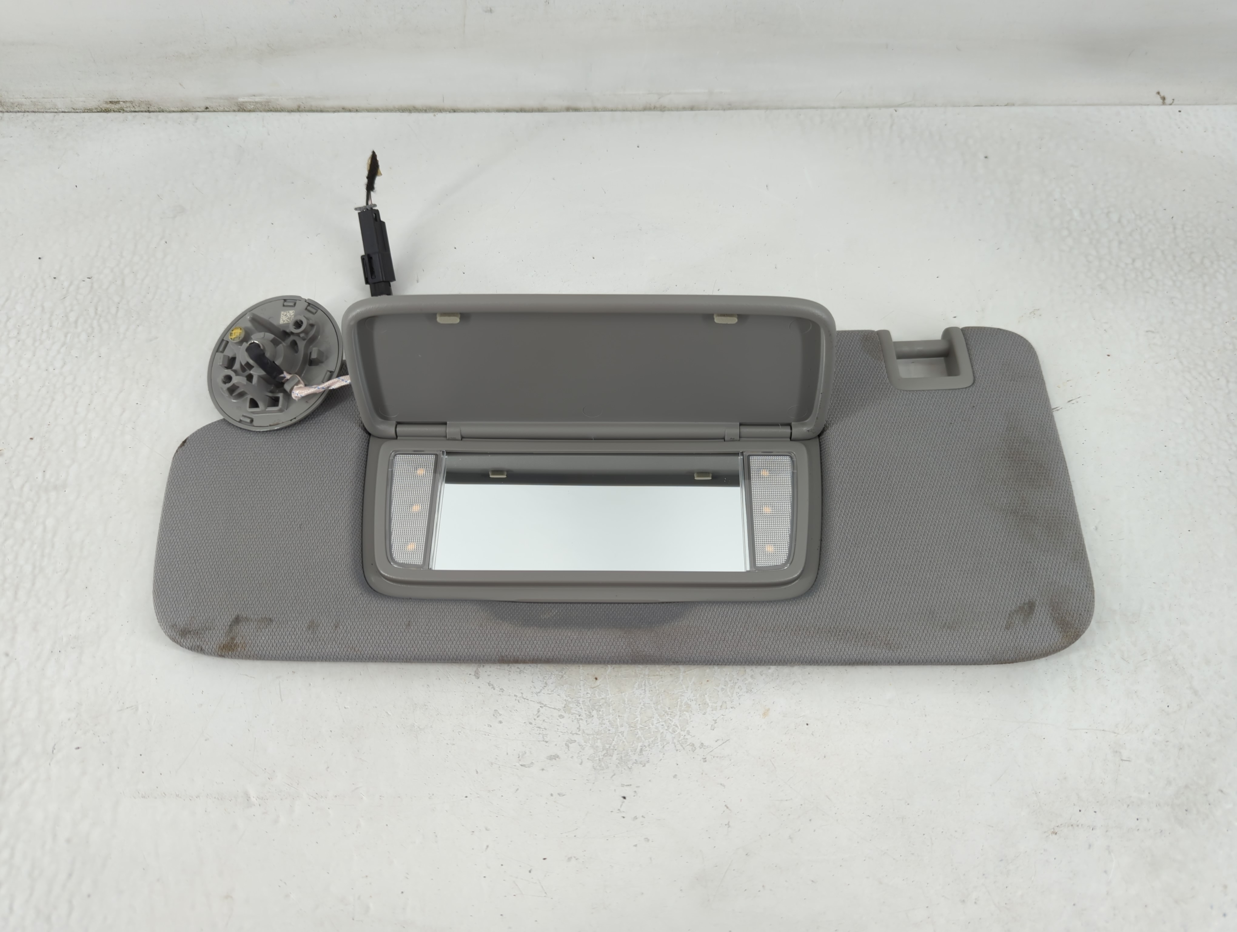 Picture of 2022 Gmc Terrain Passenger Sun Visor Mirror Right Sunvisor Grey 780862
