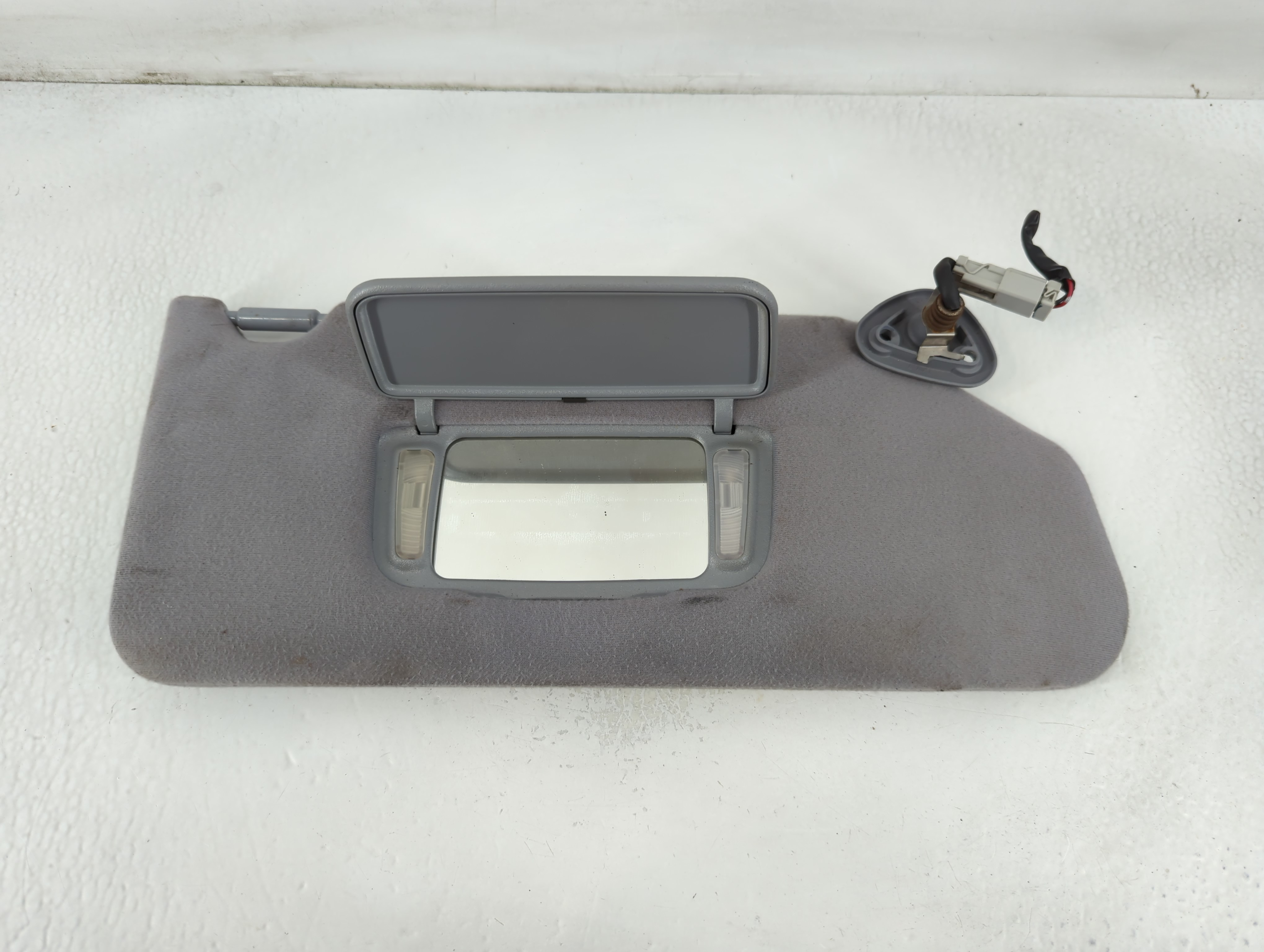 Picture of 1998-2002 Honda Accord Driver Sun Visor Mirror Left Sunvisor Grey 780882