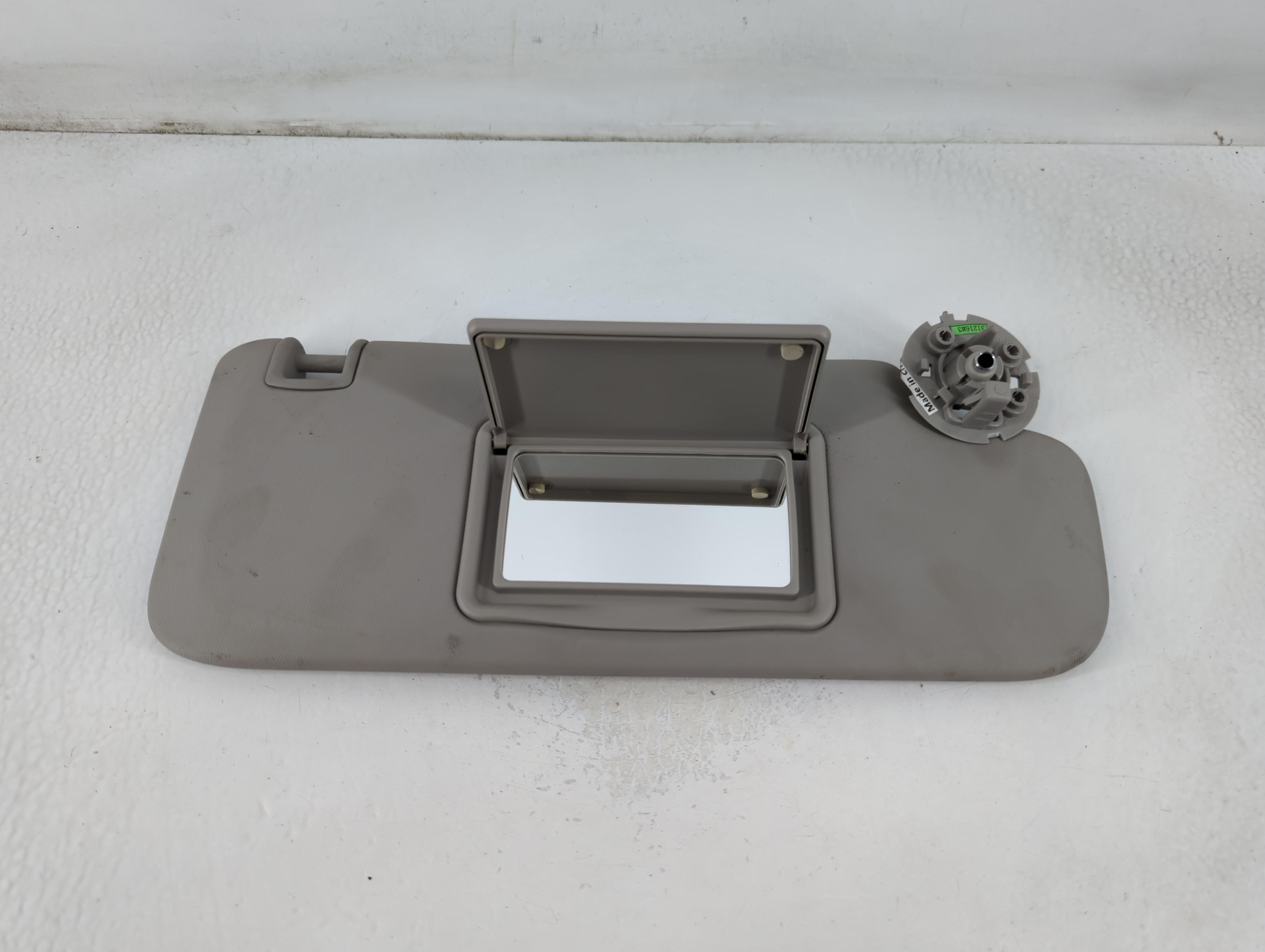 Picture of 2011-2016 Chevrolet Cruze Passenger Sun Visor Mirror Right Sunvisor Grey 780896