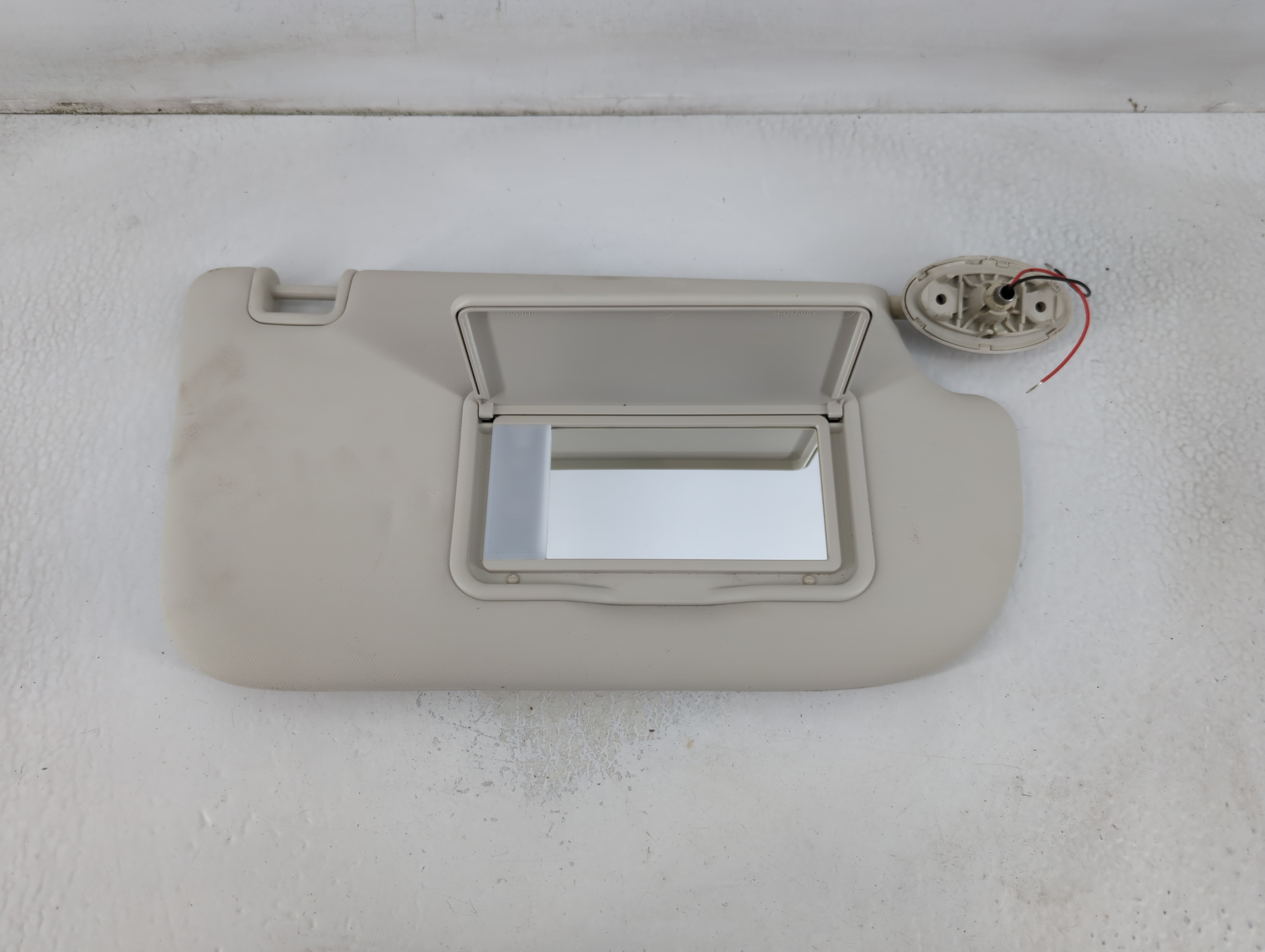 2013-2019 Ford Escape Passenger Sun Visor Mirror Right Sunvisor 780899 - Oemusedautoparts1.com