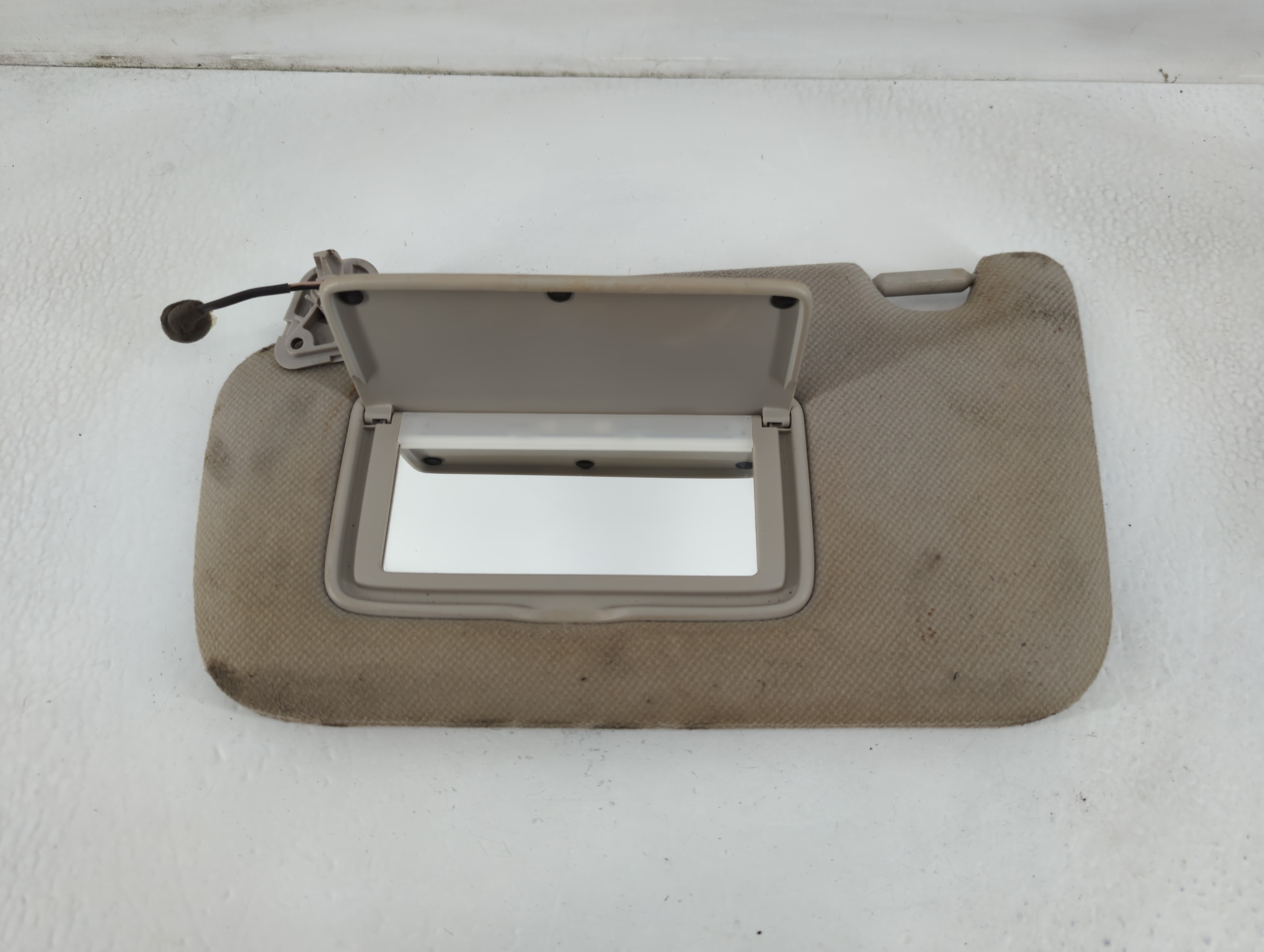 2013-2019 Nissan Sentra Driver Sun Visor Mirror Left Sunvisor Grey 780946 - Oemusedautoparts1.com