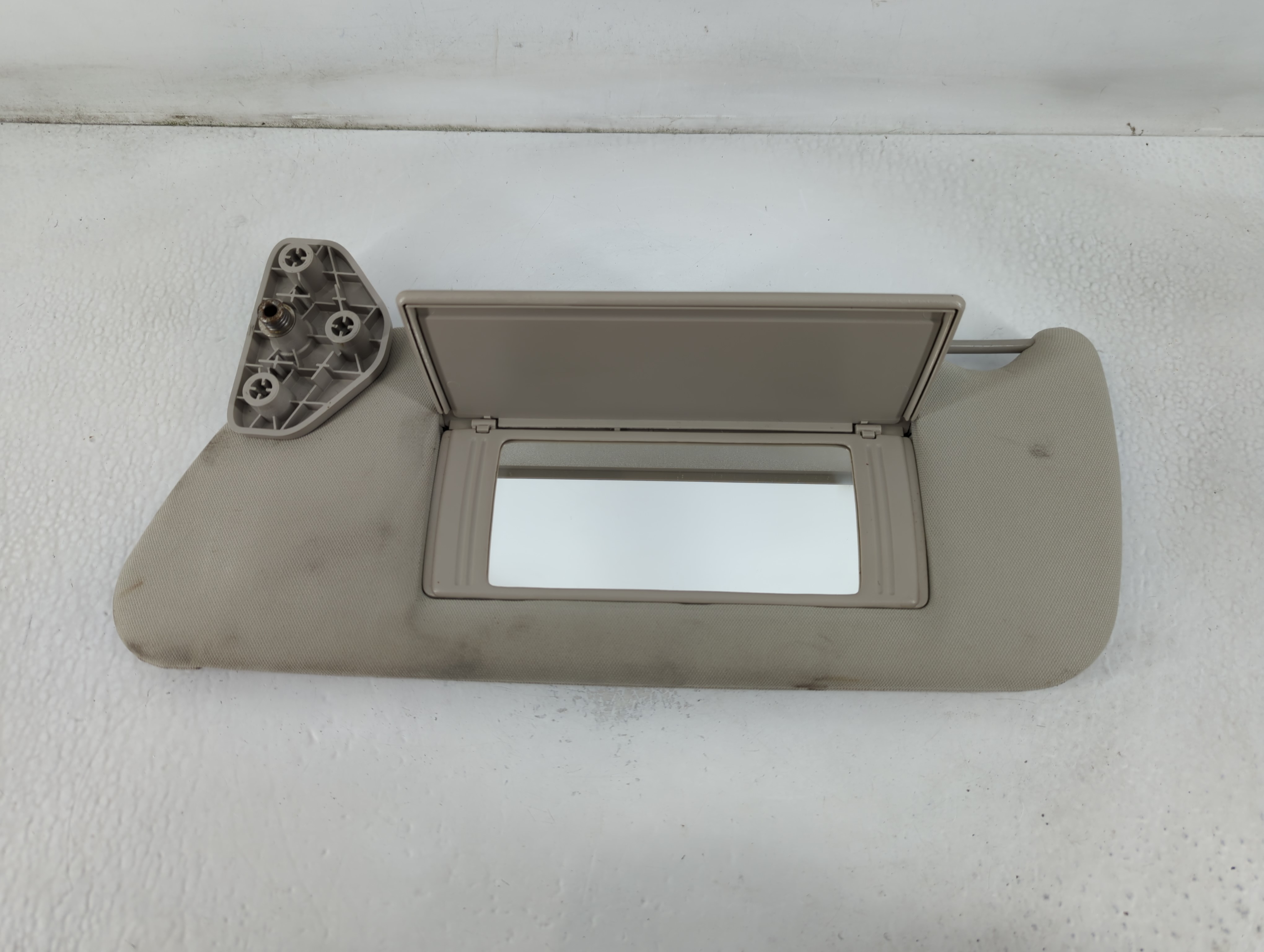 Picture of 2010 Hummer H3 Driver Sun Visor Mirror Left Sunvisor Grey 780957