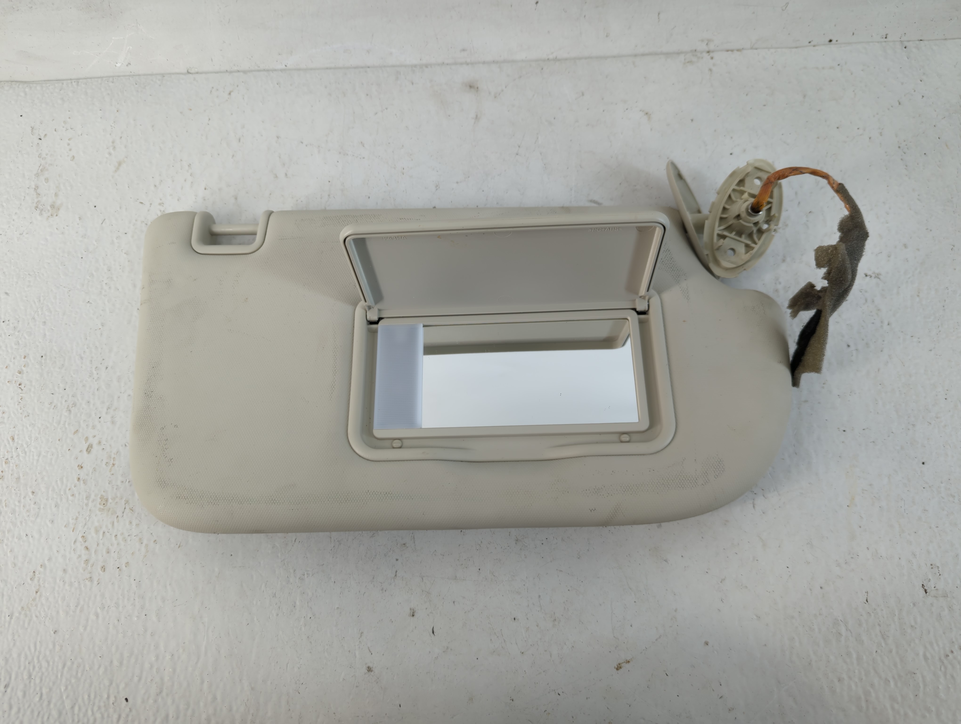 2013-2019 Ford Escape Passenger Sun Visor Mirror Right Sunvisor Grey 780976 - Oemusedautoparts1.com