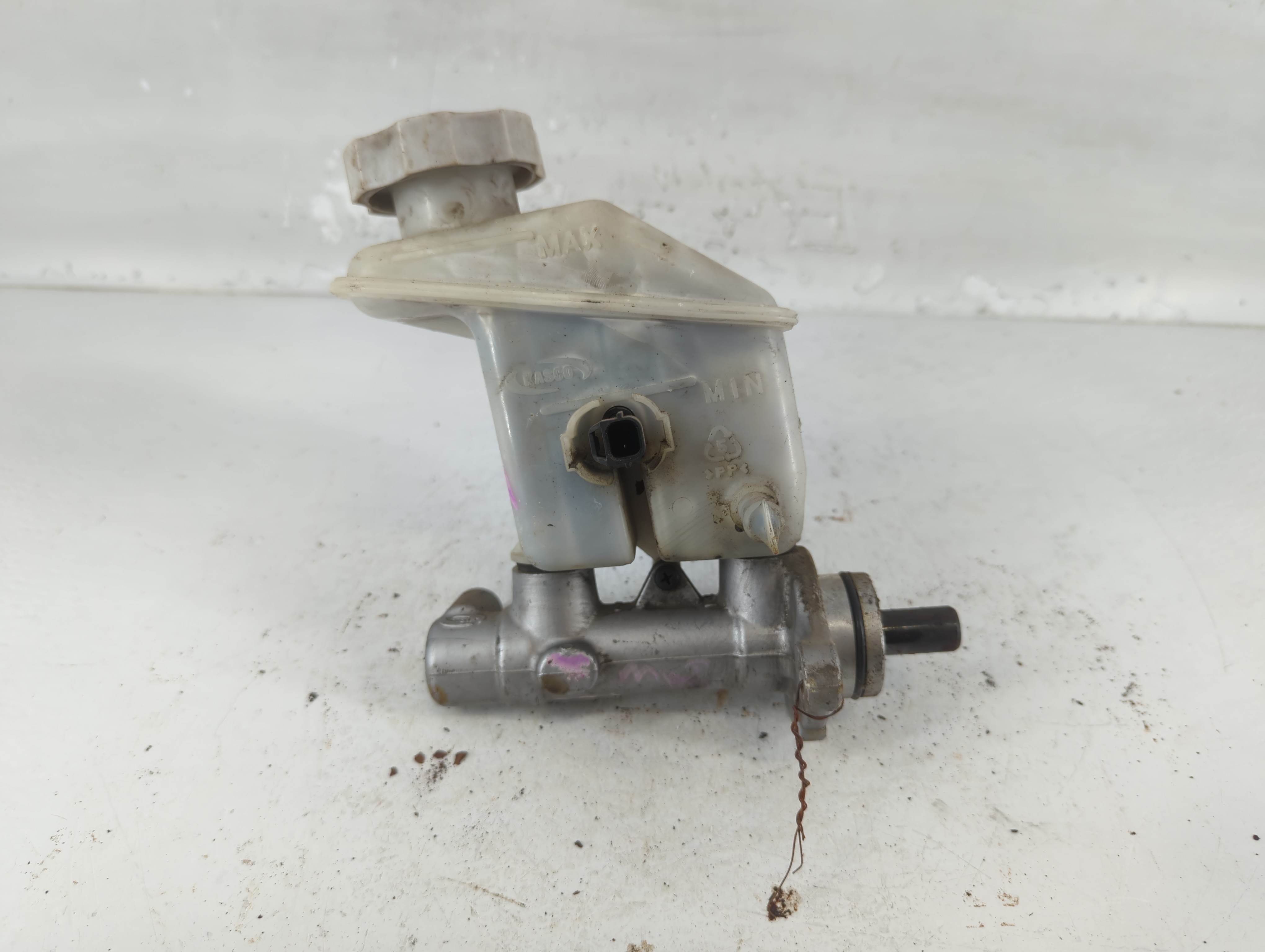 2007-2010 Hyundai Elantra Brake Master Cylinder 781140 - Oemusedautoparts1.com