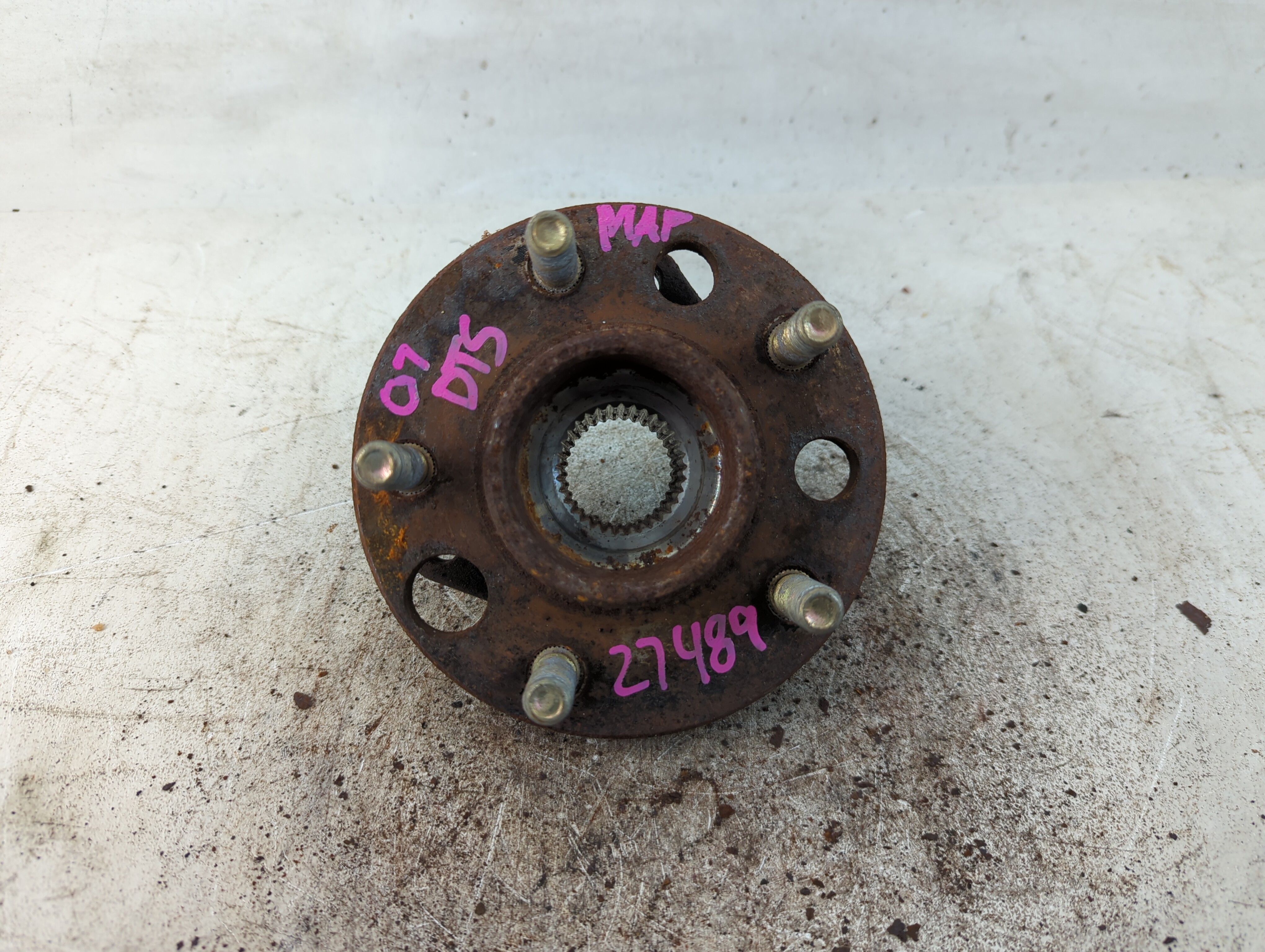 2006-2011 Buick Lucerne Driver Front Wheel Hub Oem 781152 - Oemusedautoparts1.com