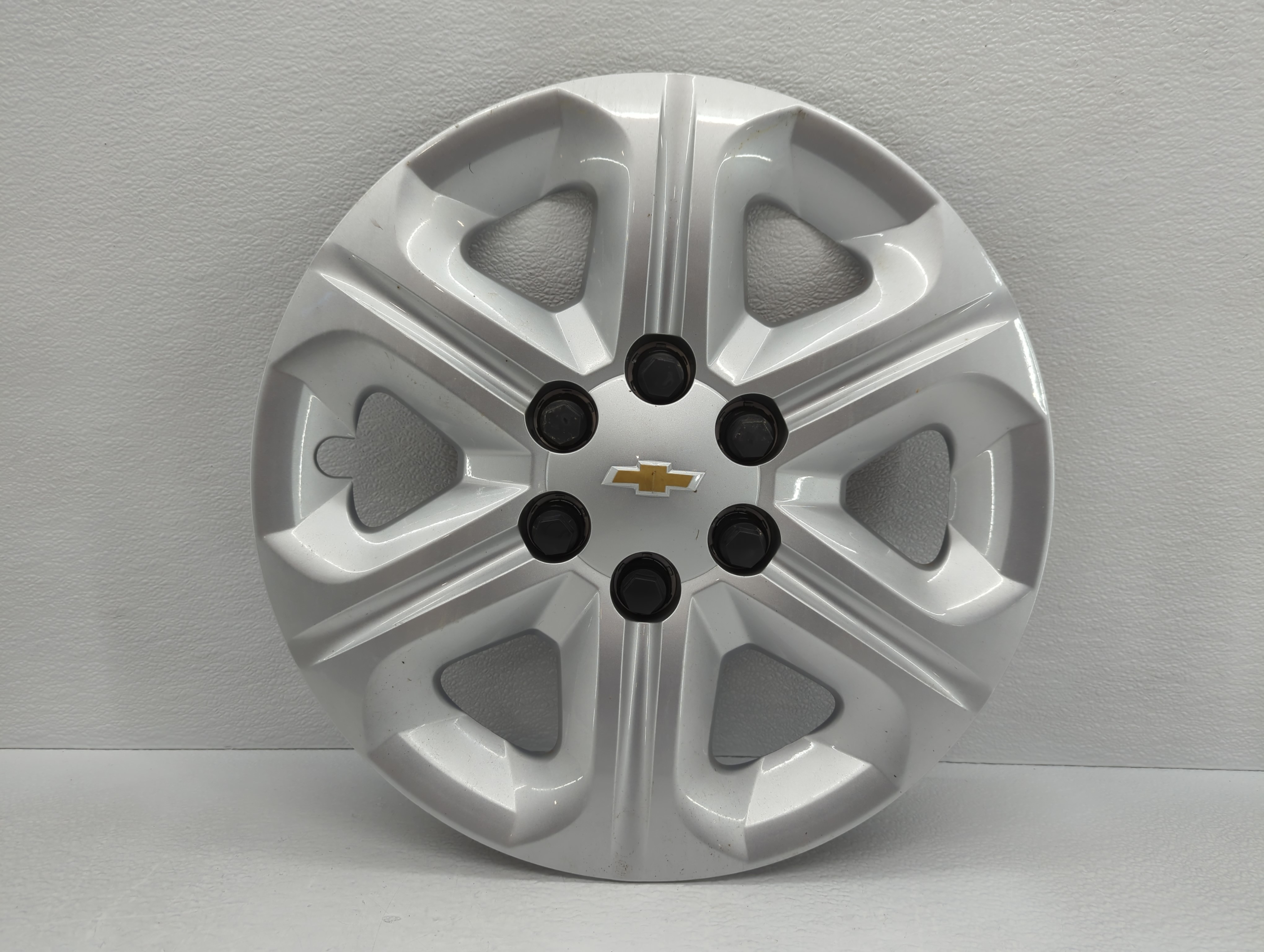 2017-2017 Chevrolet Traverse Driver Front Wheel Hub Oem 781173 - Oemusedautoparts1.com