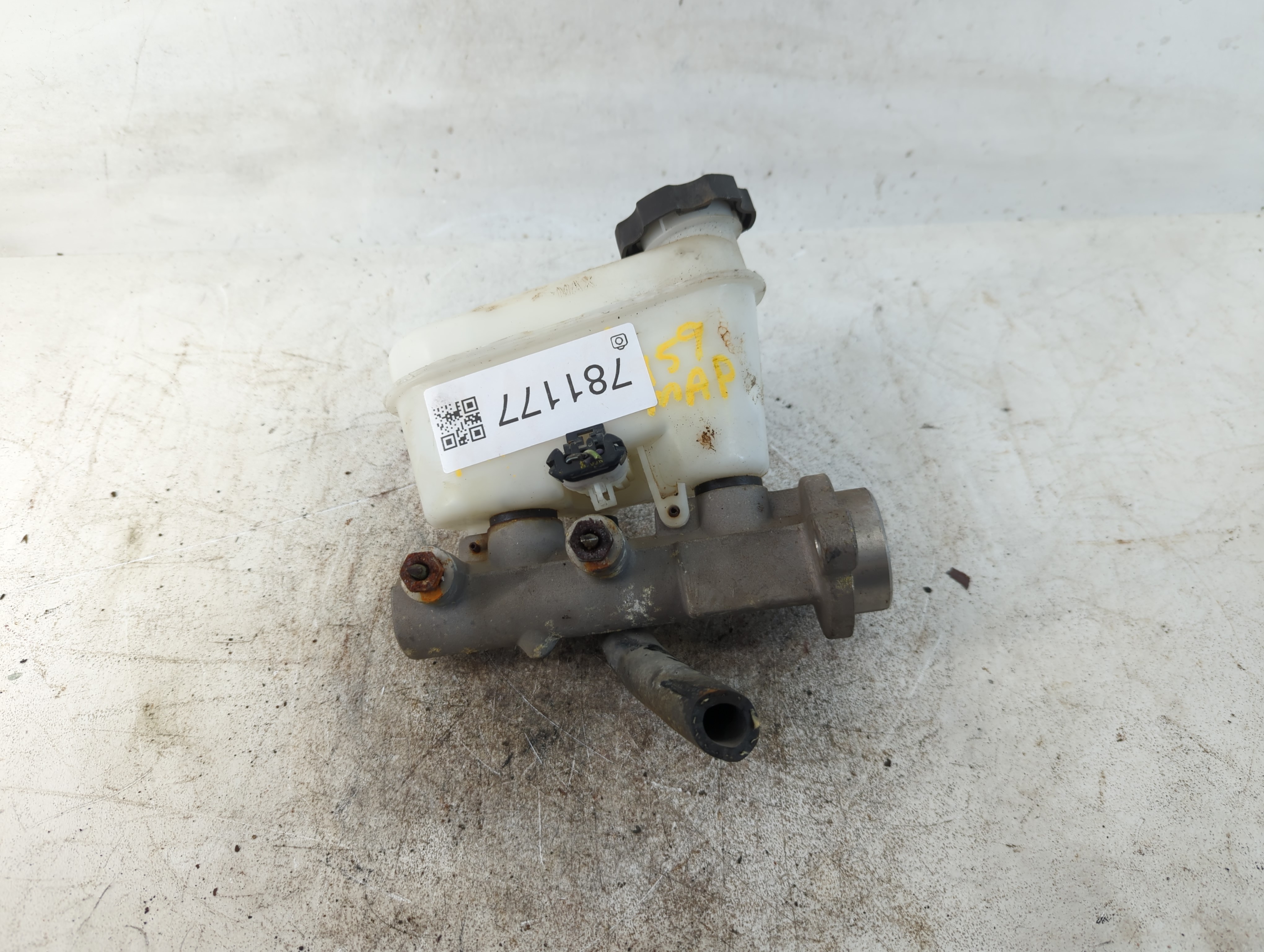 1995-1999 Oldsmobile Aurora Brake Master Cylinder 781177 - Oemusedautoparts1.com