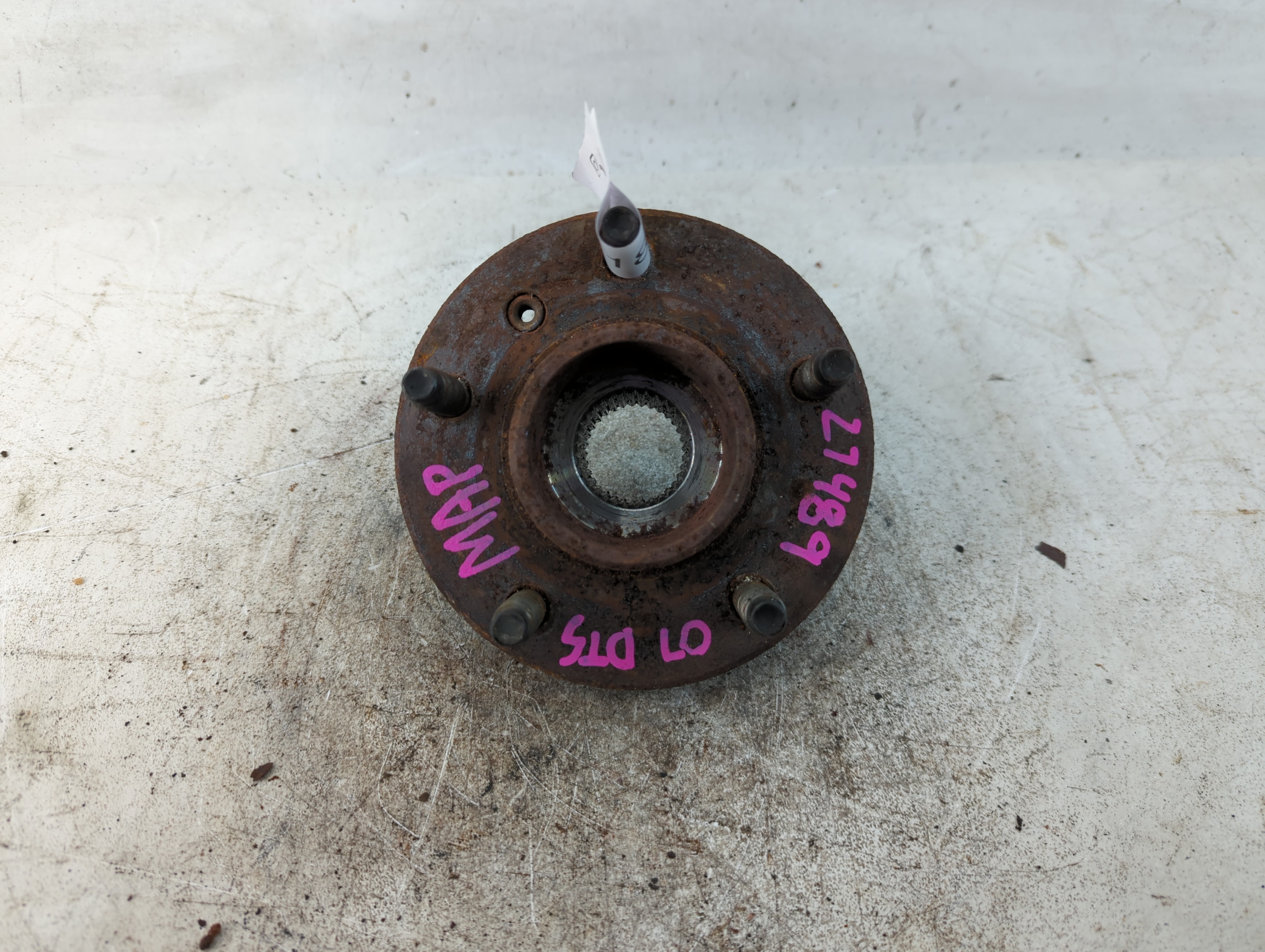 2006-2011 Buick Lucerne Driver Front Wheel Hub Oem 781180 - Oemusedautoparts1.com