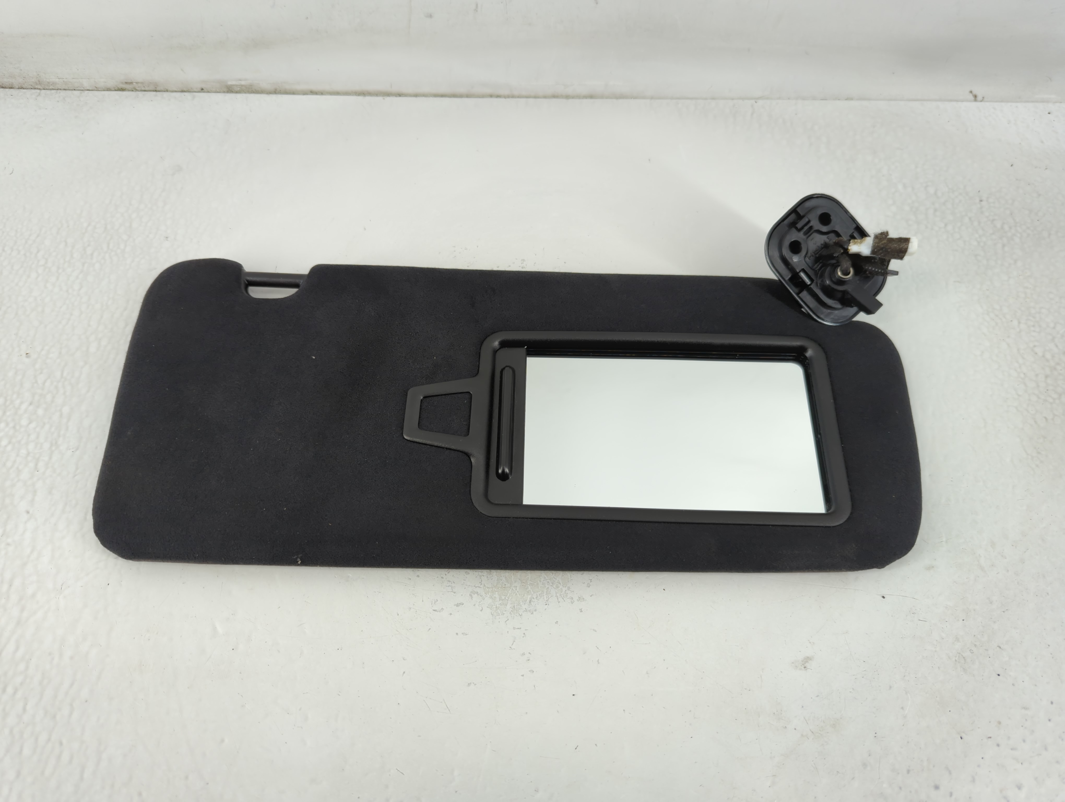 2019-2021 Genesis G70 Passenger Sun Visor Mirror Right Sunvisor Black 781292 - Oemusedautoparts1.com