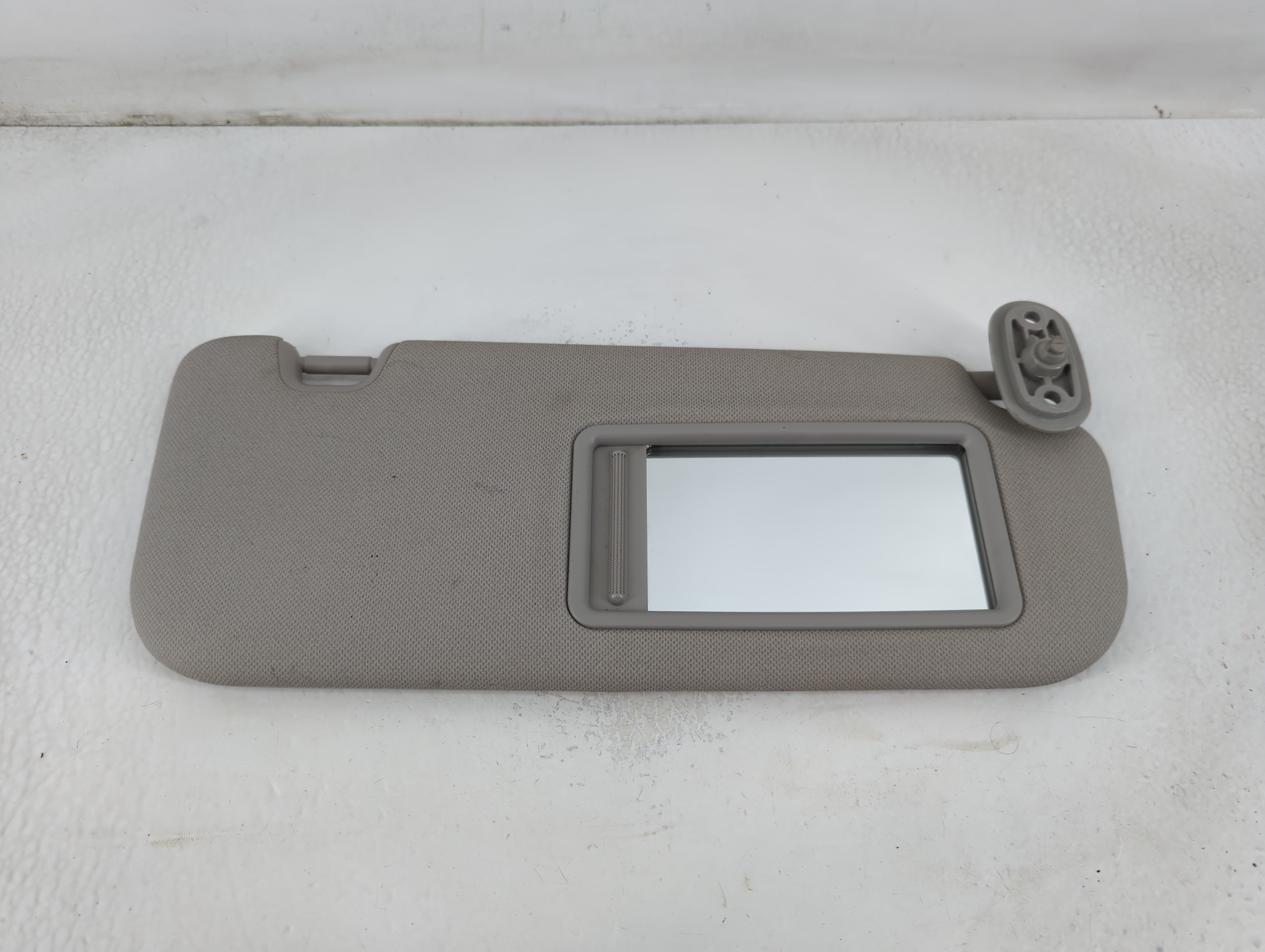 Kia Forte Passenger Sun Visor Mirror Right Sunvisor Grey 781336 - Oemusedautoparts1.com