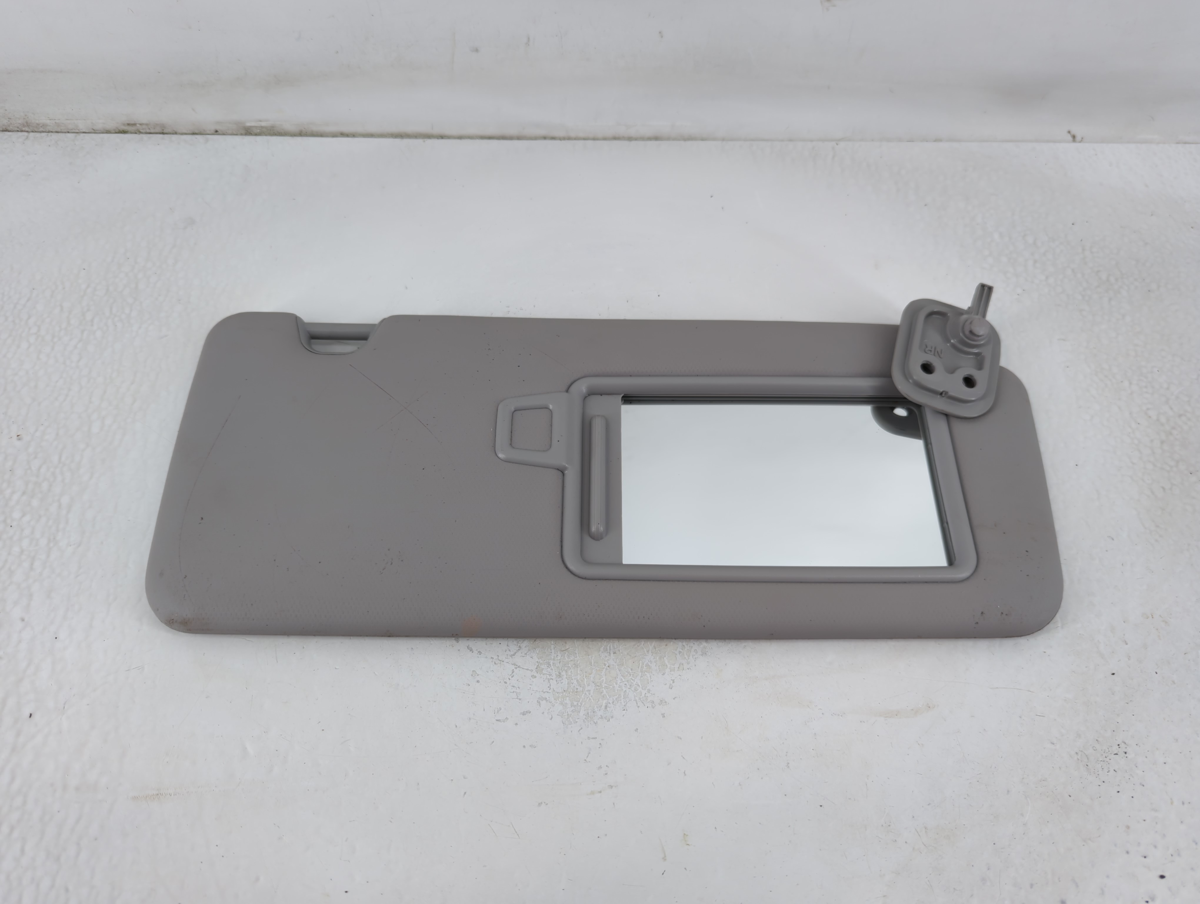 2016-2021 Hyundai Tucson Passenger Sun Visor Mirror Right Sunvisor Grey 781342 - Oemusedautoparts1.com