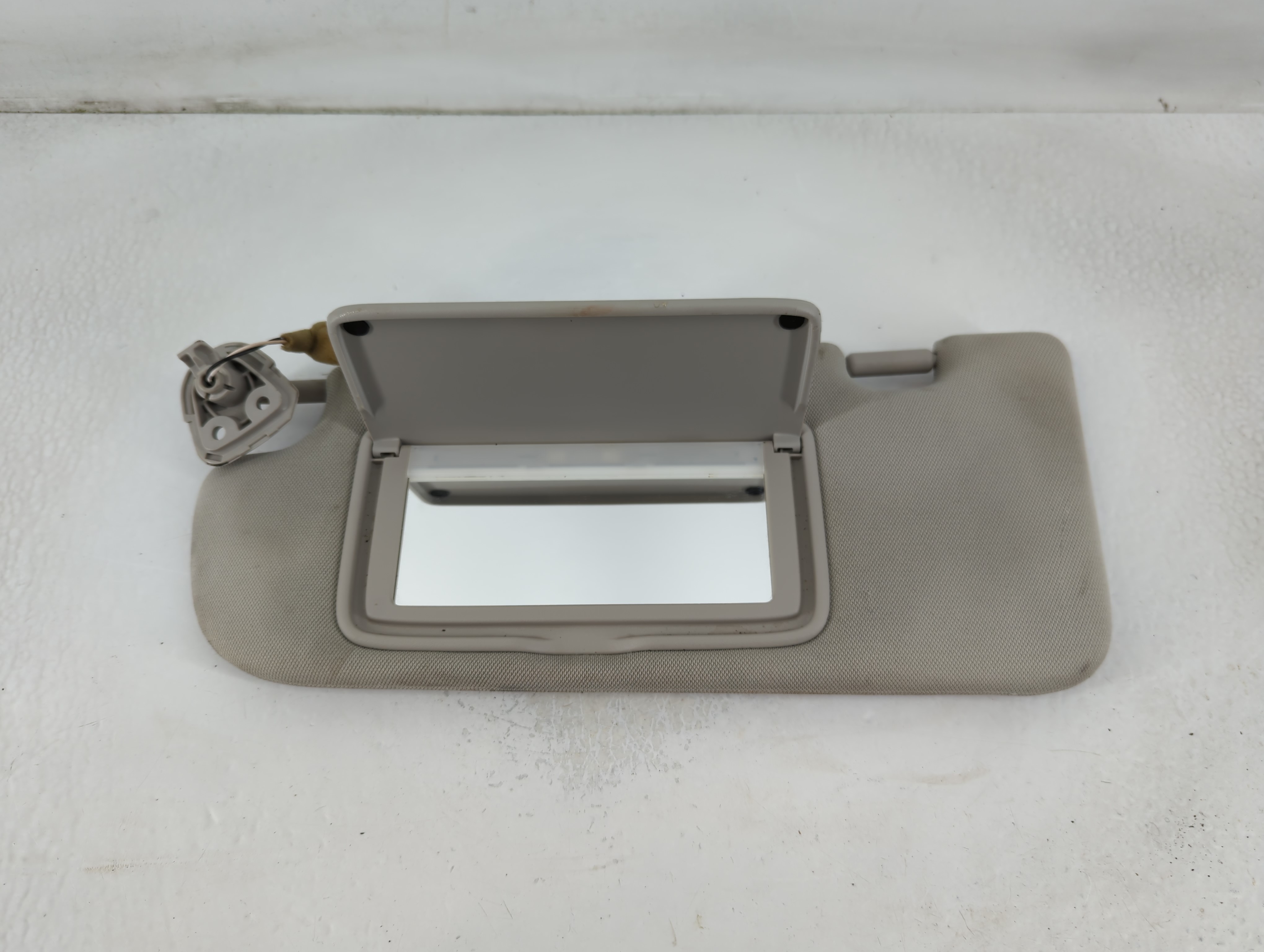 2014-2020 Infiniti Q50 Driver Sun Visor Mirror Left Sunvisor Grey 781344 - Oemusedautoparts1.com