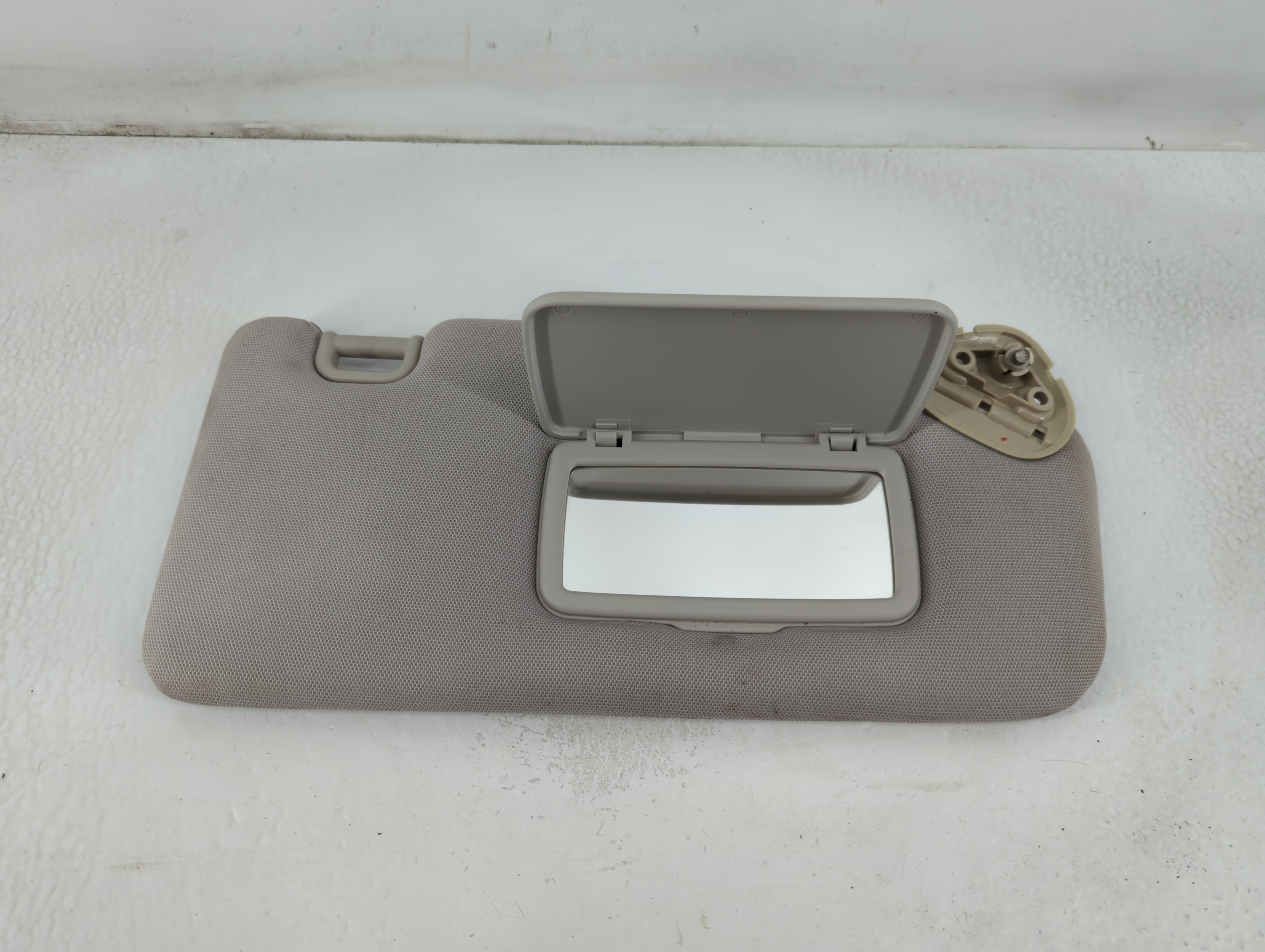 2015-2016 Subaru Impreza Passenger Sun Visor Mirror Right Sunvisor Grey 781345 - Oemusedautoparts1.com