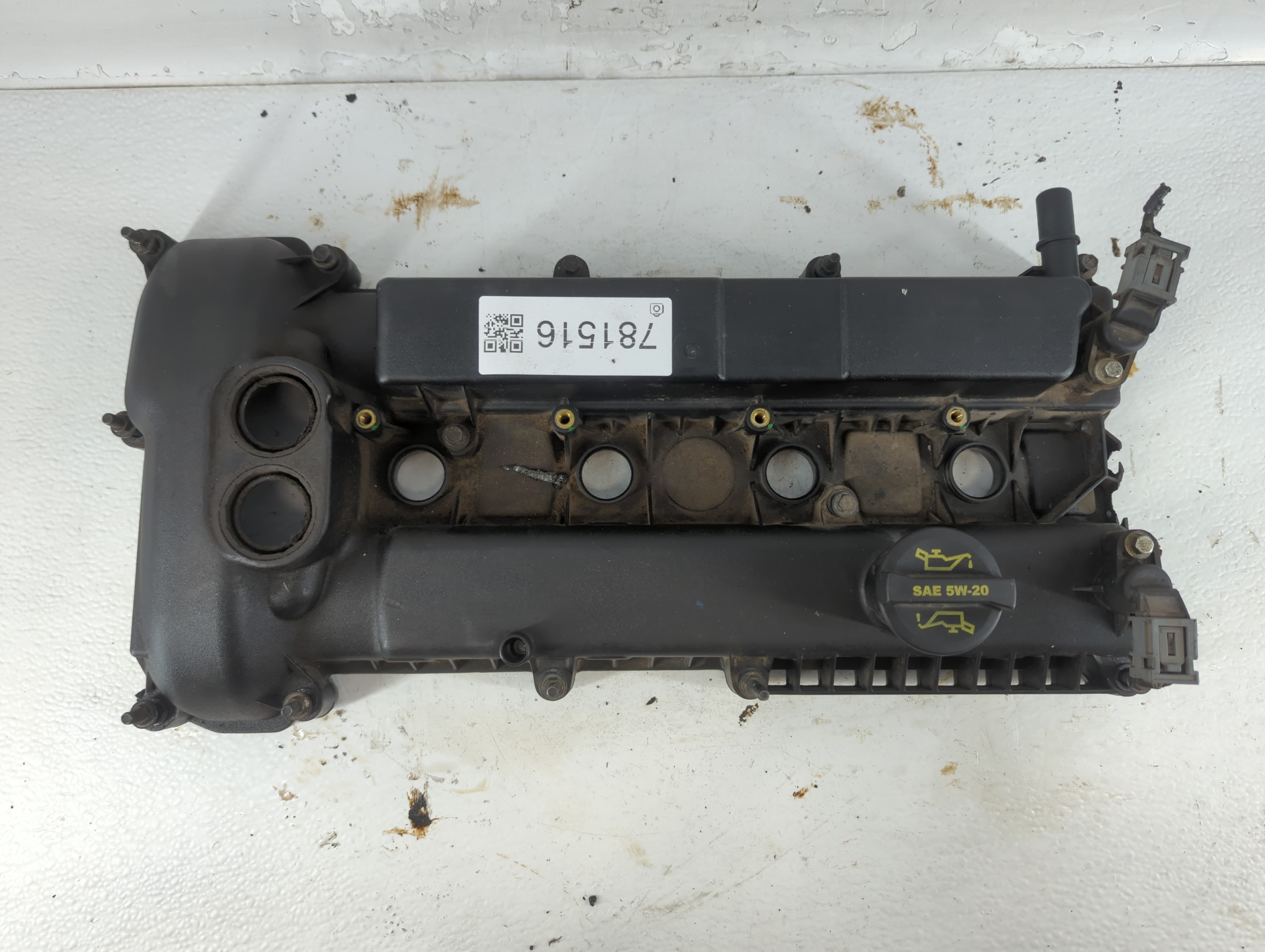 Picture of 2006 Audi A8 Passenger Right Cylinder Head Valve Cover 781516