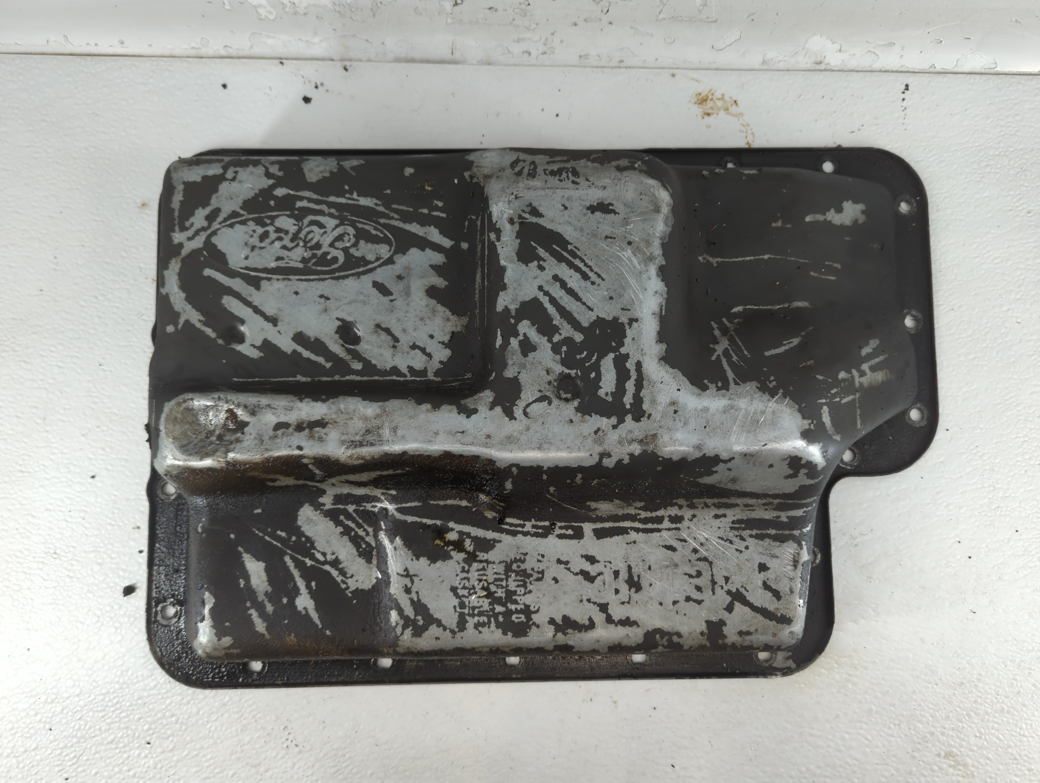 2002-2002 Ford Expedition Engine Oil Pan 781519 - Oemusedautoparts1.com