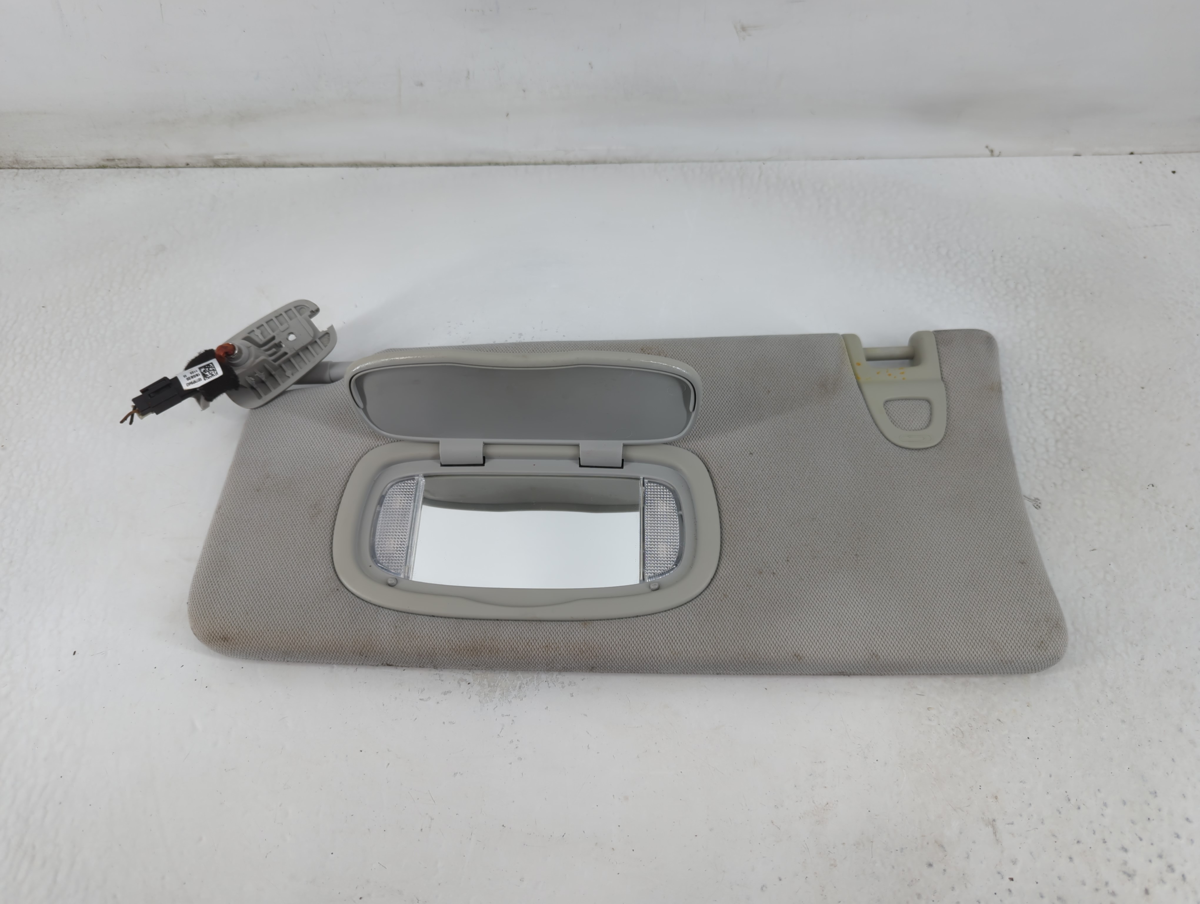 2019 Jeep Compass Driver Sun Visor Mirror Left Sunvisor Grey 781604 - Oemusedautoparts1.com