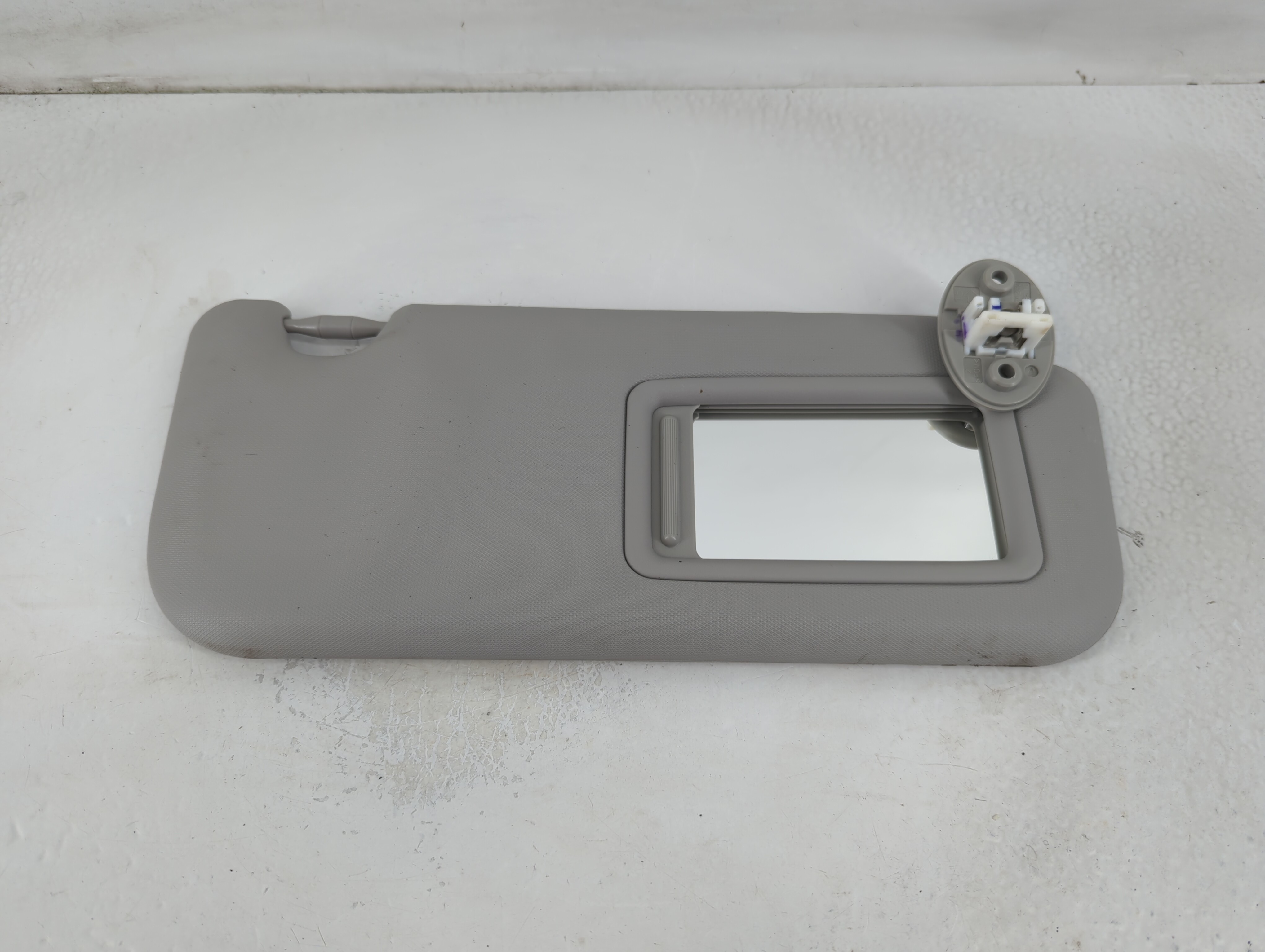 2017-2019 Toyota Corolla Passenger Sun Visor Mirror Right Sunvisor Grey 781605 - Oemusedautoparts1.com