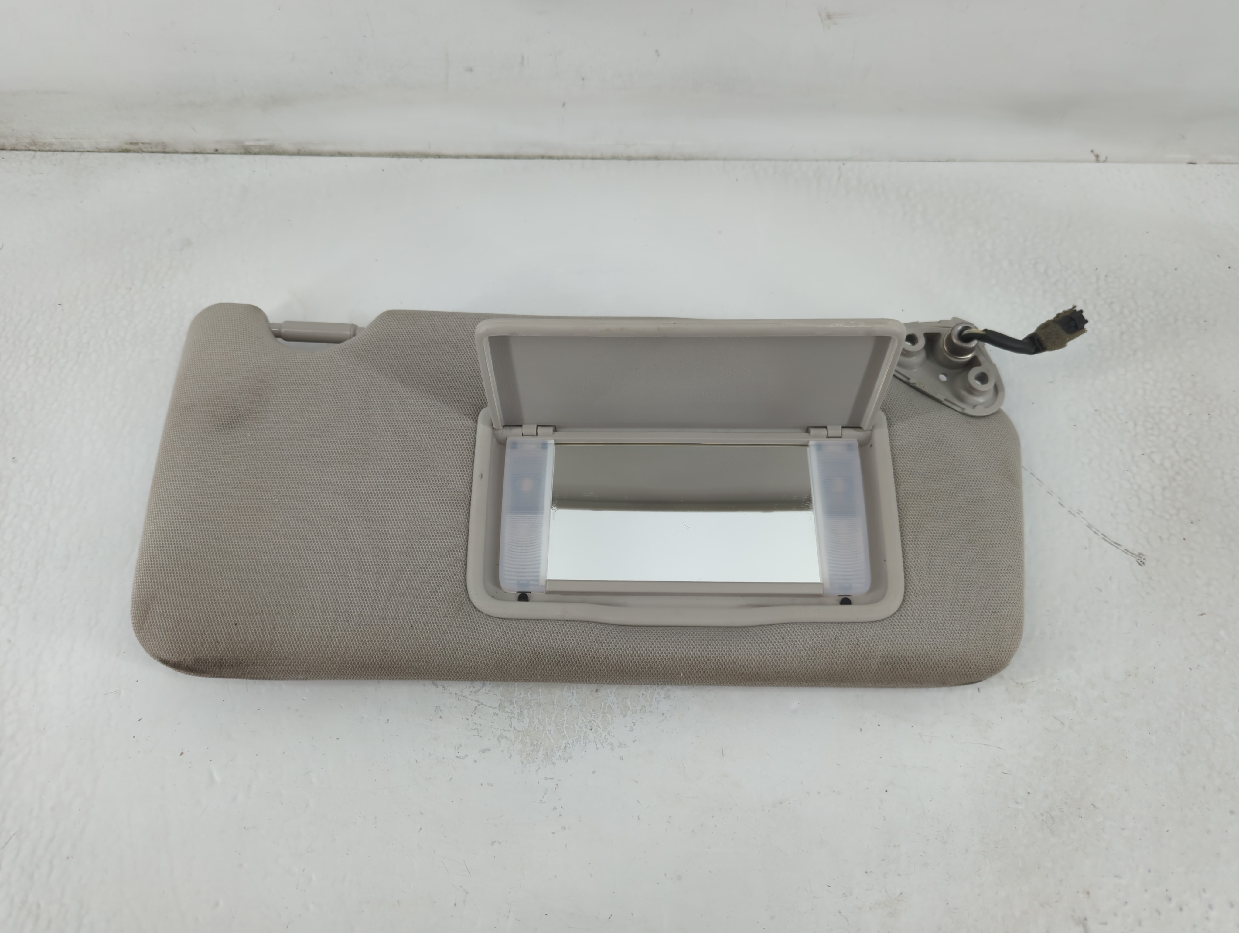 2010-2014 Subaru Legacy Passenger Sun Visor Mirror Right Sunvisor Grey 781642 - Oemusedautoparts1.com