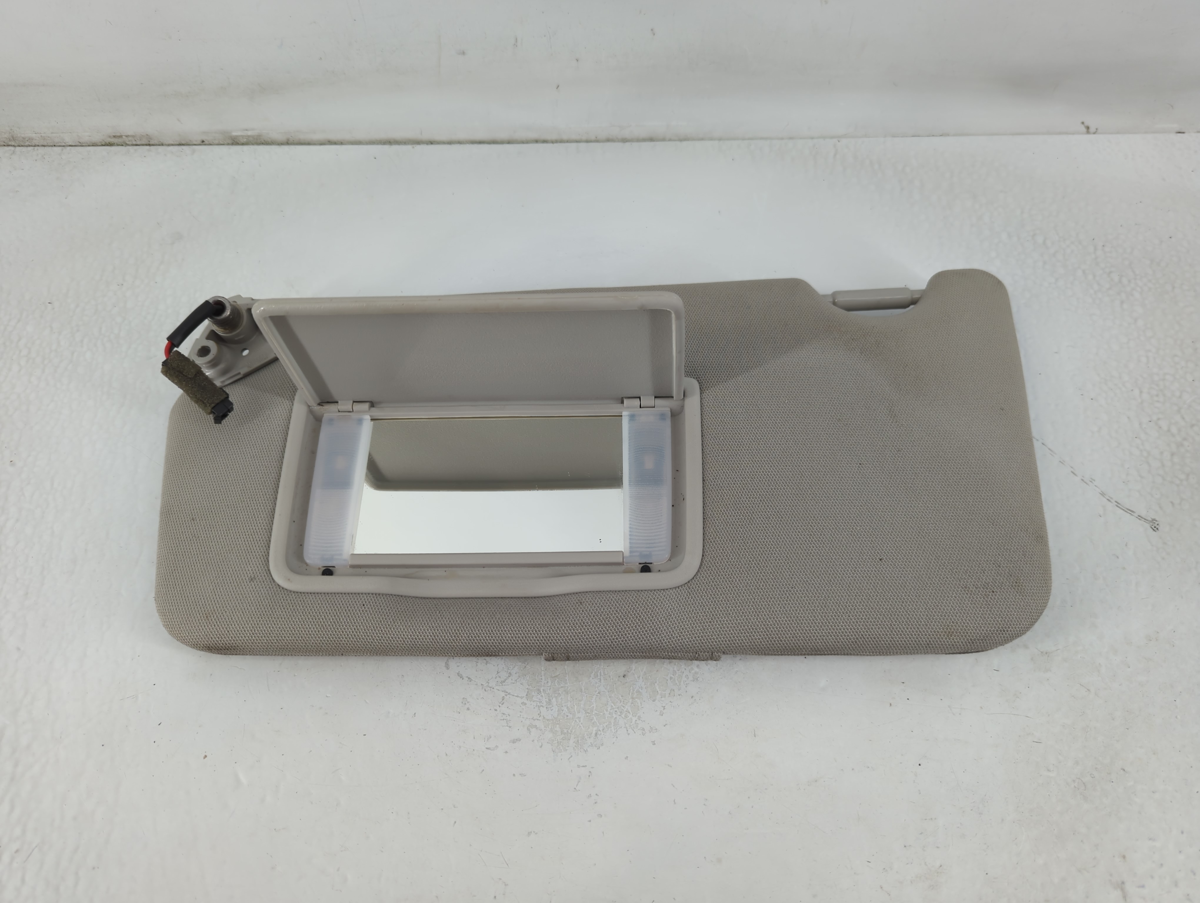 2010-2014 Subaru Legacy Driver Sun Visor Mirror Left Sunvisor Grey 781643 - Oemusedautoparts1.com