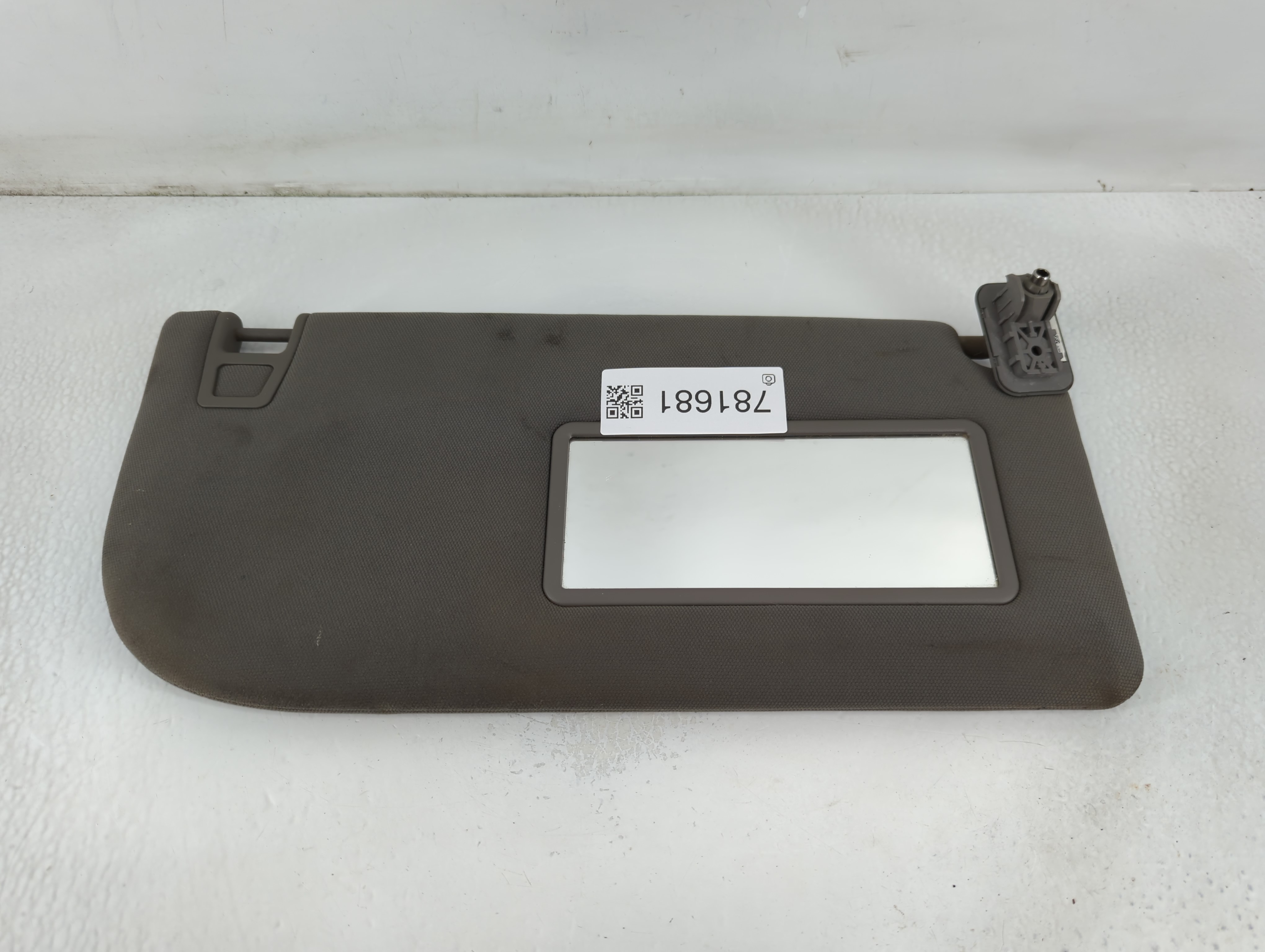 2018-2020 Ford F-150 Passenger Sun Visor Mirror Right Sunvisor Black 781681 - Oemusedautoparts1.com