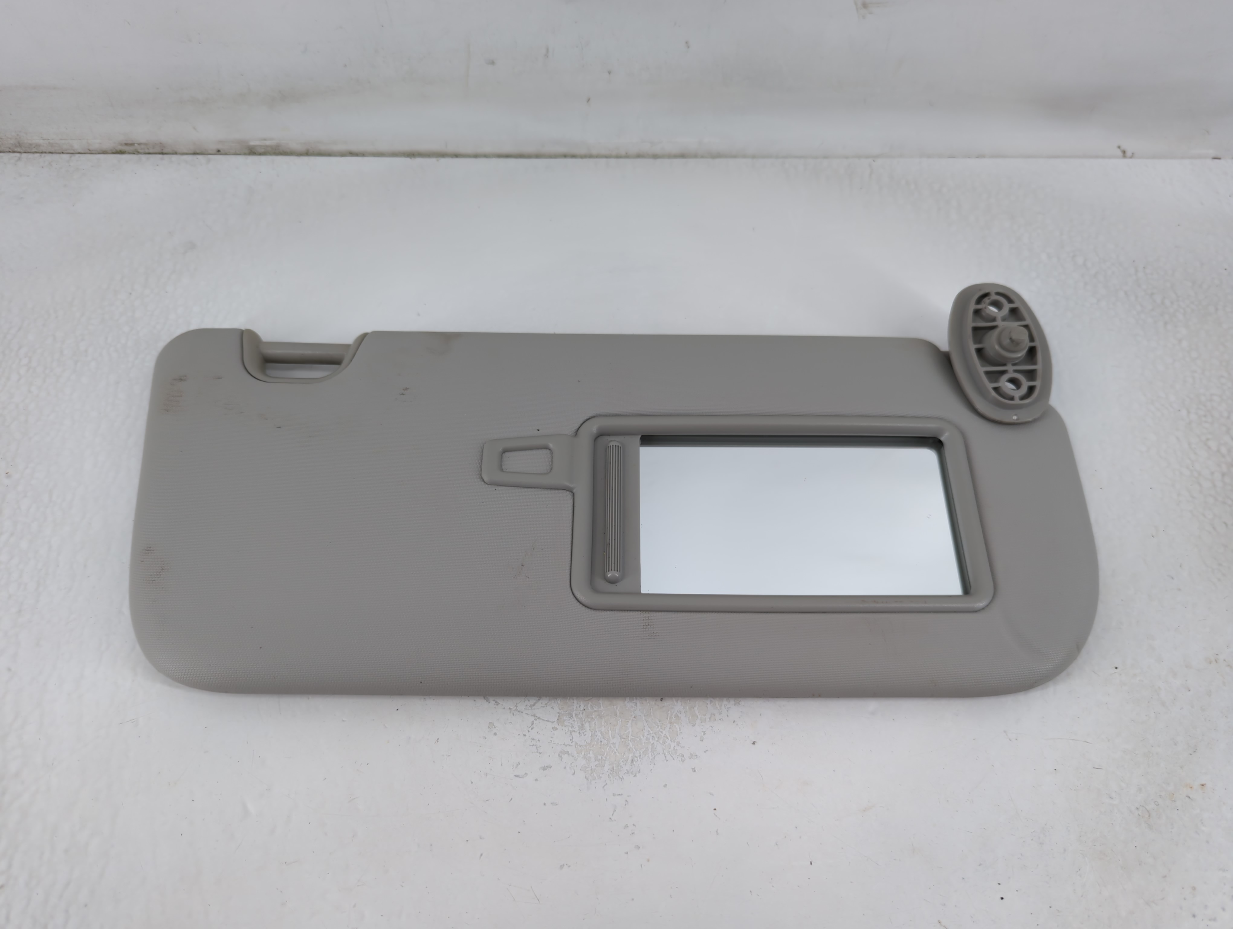 2014-2019 Kia Soul Passenger Sun Visor Mirror Right Sunvisor Grey 781682 - Oemusedautoparts1.com