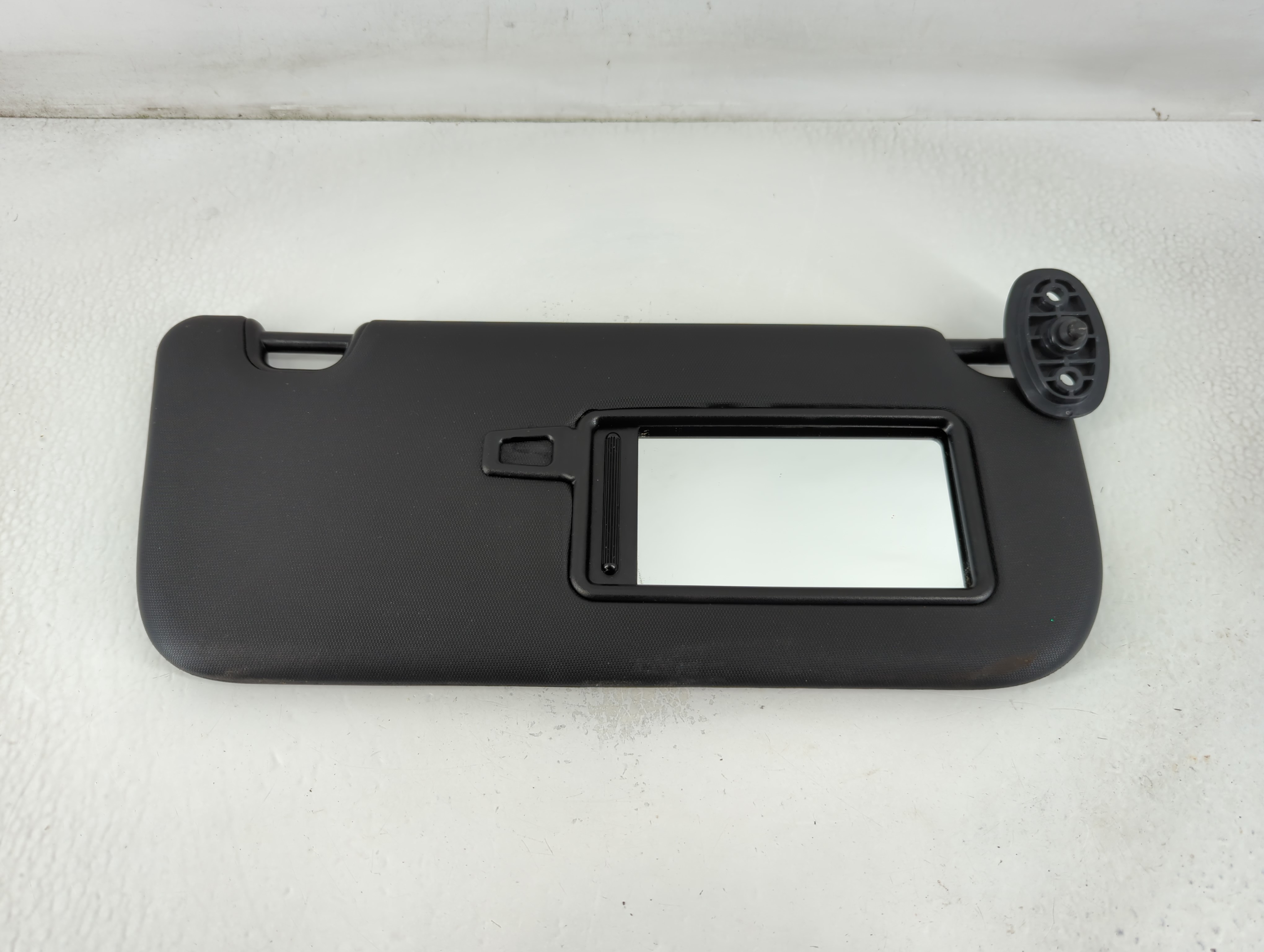 2014-2019 Kia Soul Passenger Sun Visor Mirror Right Sunvisor Black 781683 - Oemusedautoparts1.com
