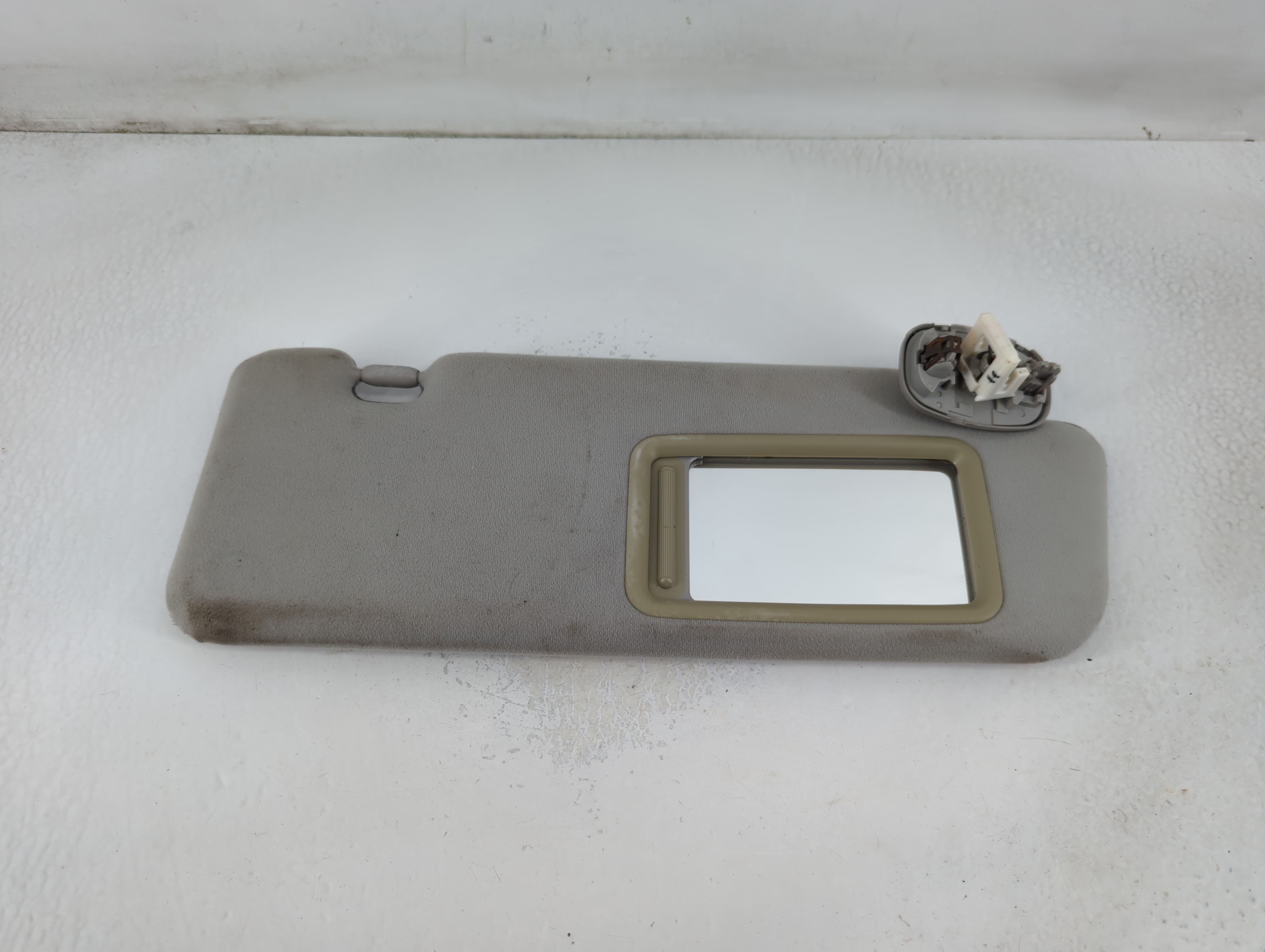 2010-2015 Toyota Prius Passenger Sun Visor Mirror Right Sunvisor Grey 781685 - Oemusedautoparts1.com