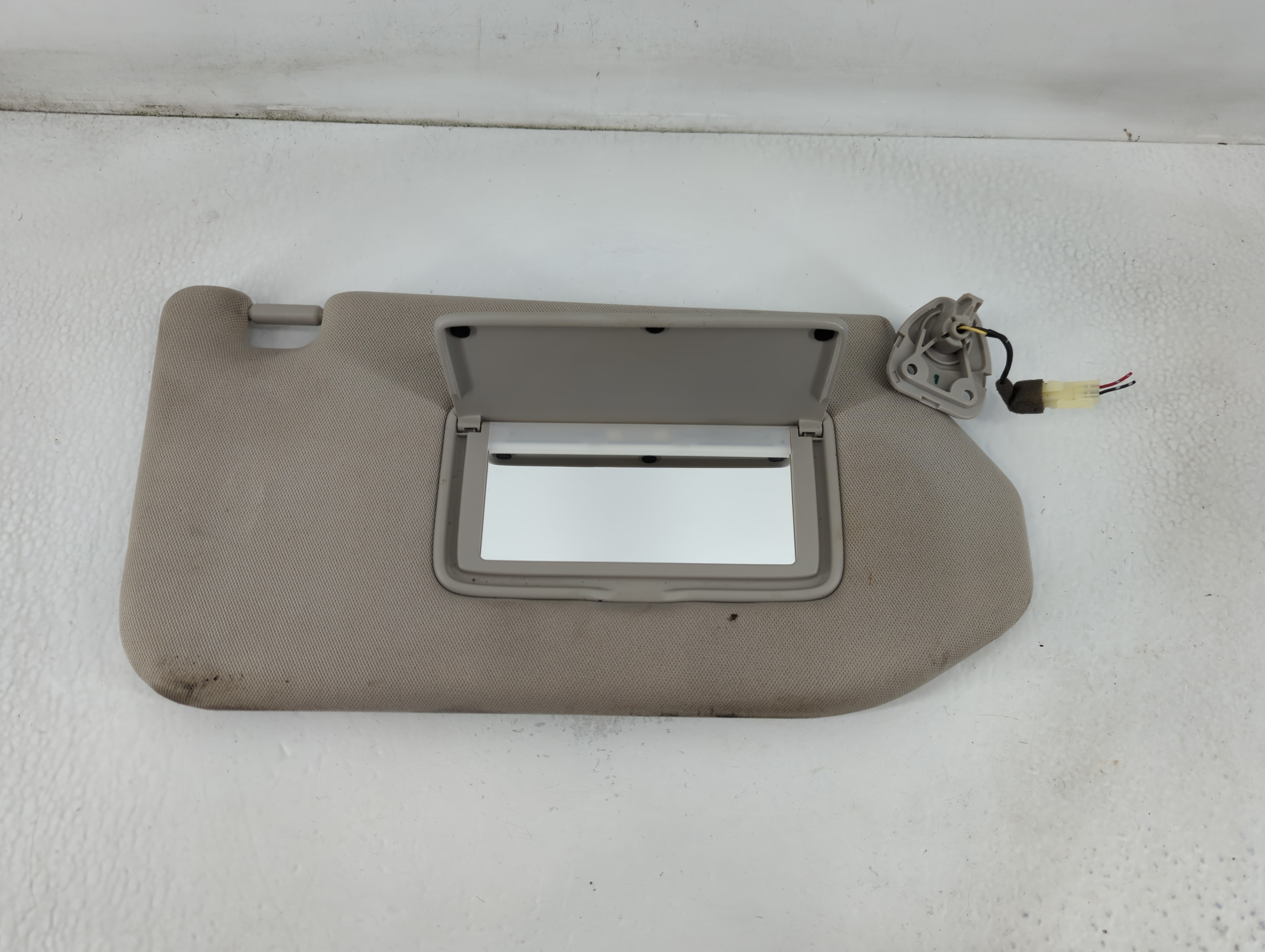 Picture of Dodge Ram 1500 Passenger Sun Visor Mirror Right Sunvisor Grey 781687