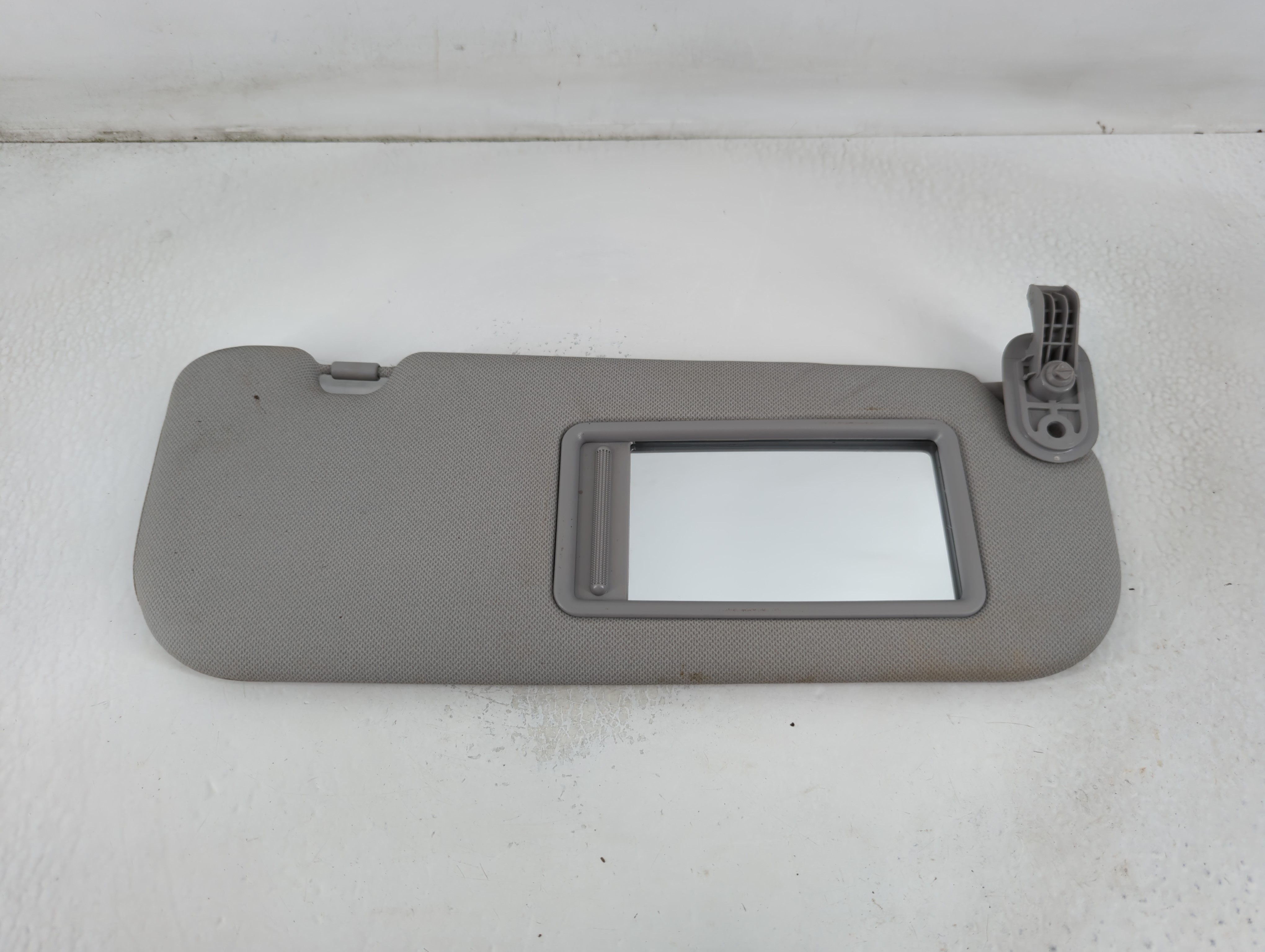 2014-2016 Hyundai Elantra Passenger Sun Visor Mirror Right Sunvisor Grey 781697 - Oemusedautoparts1.com