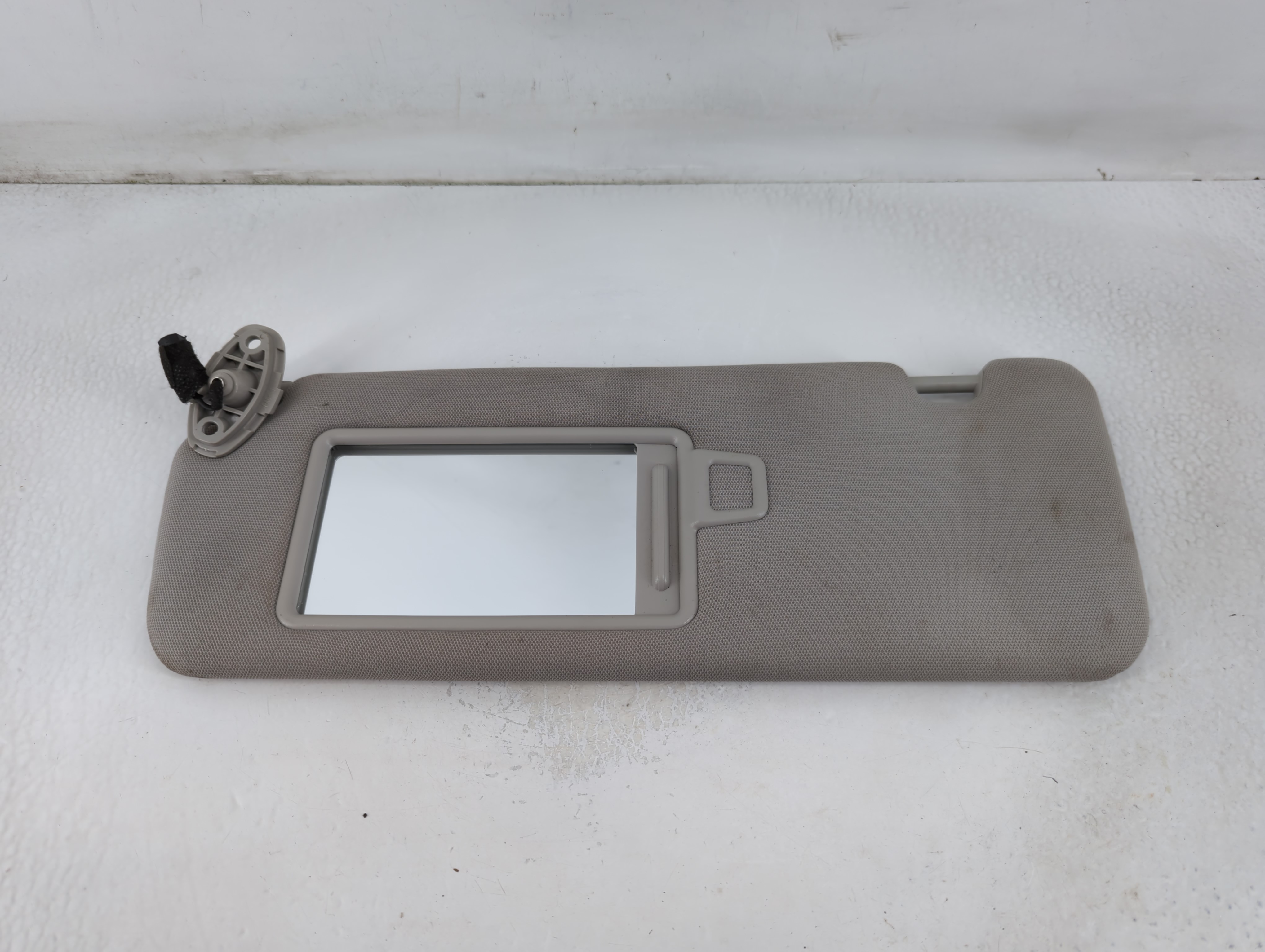 2016-2020 Kia Sorento Driver Sun Visor Mirror Left Sunvisor Grey 781735 - Oemusedautoparts1.com