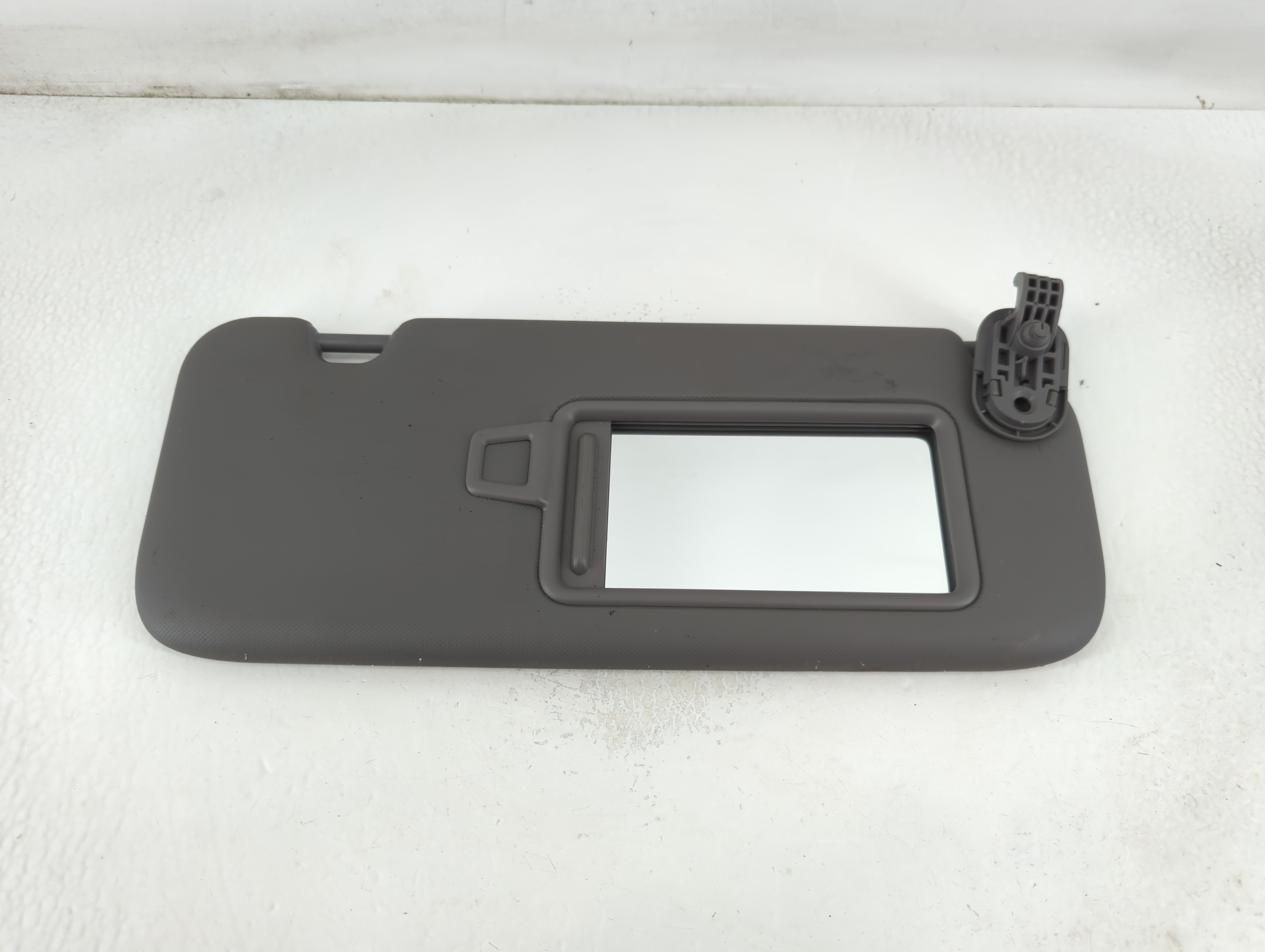 2021-2022 Hyundai Elantra Passenger Sun Visor Mirror Right Sunvisor 781744 - Oemusedautoparts1.com