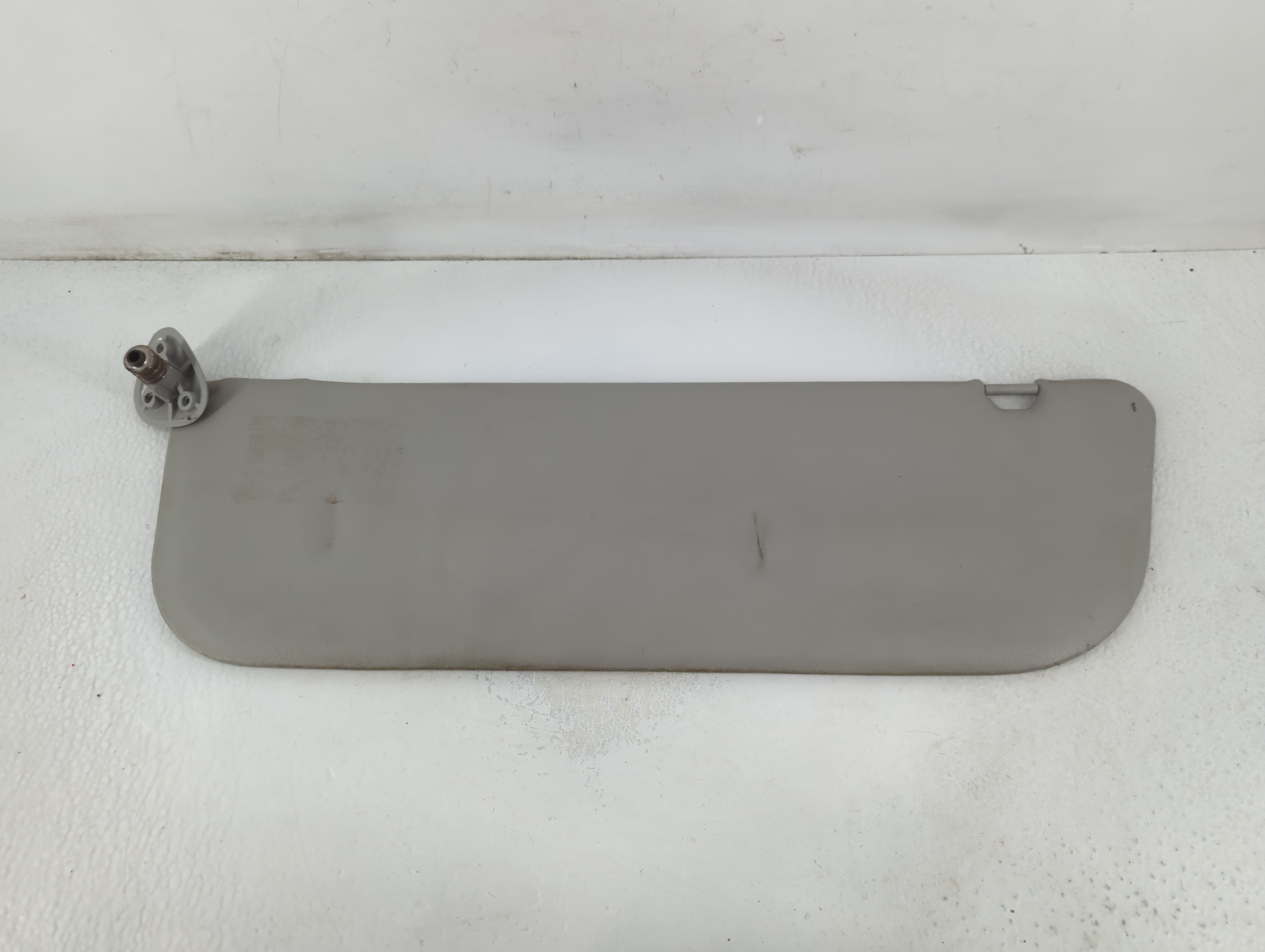 2008-2010 Chrysler Town & Country Driver Sun Visor Mirror Left Sunvisor 781746 - Oemusedautoparts1.com