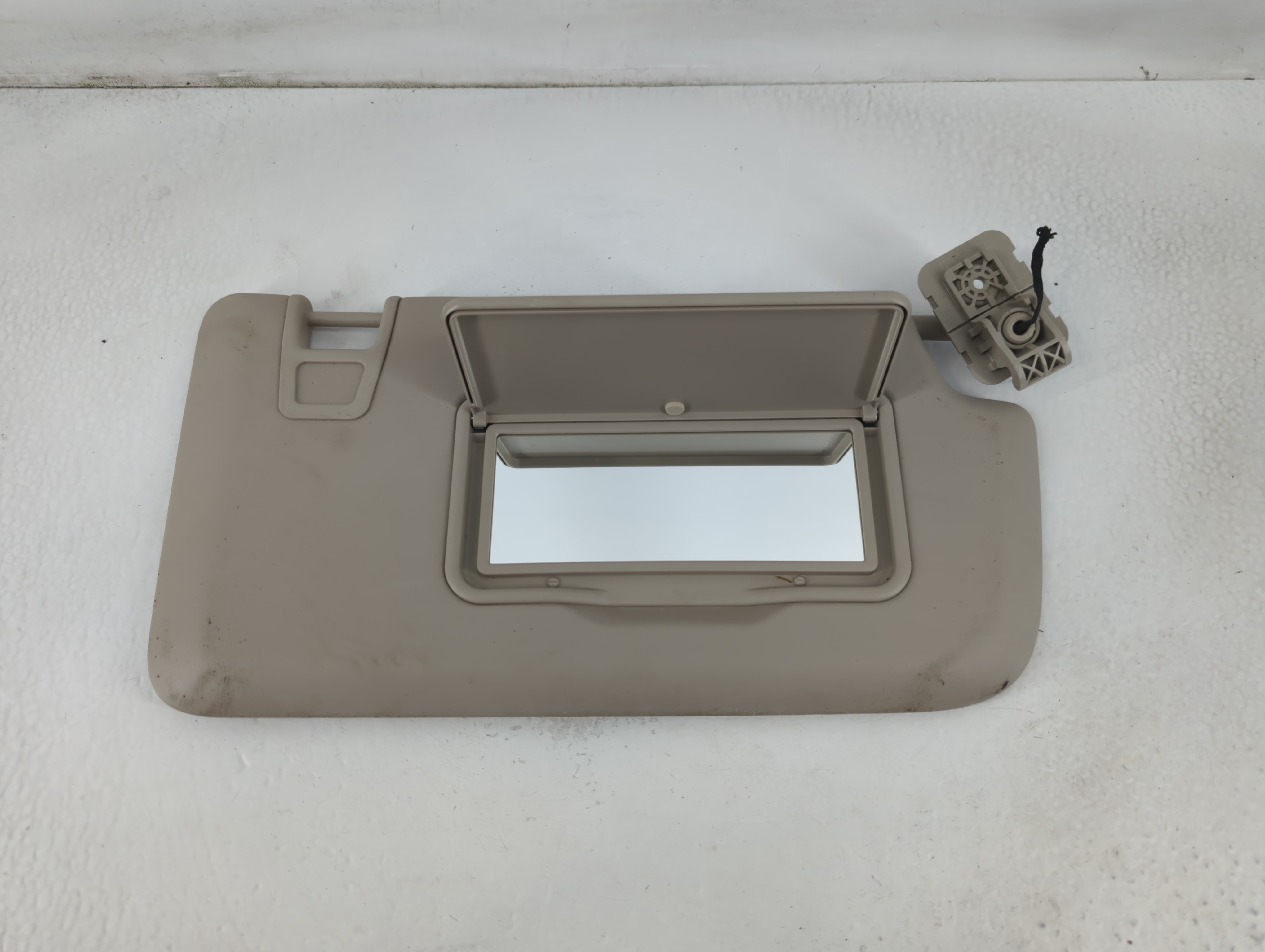 Picture of 2019-2022 Ford Ranger Passenger Sun Visor Mirror Right Sunvisor Grey 781747