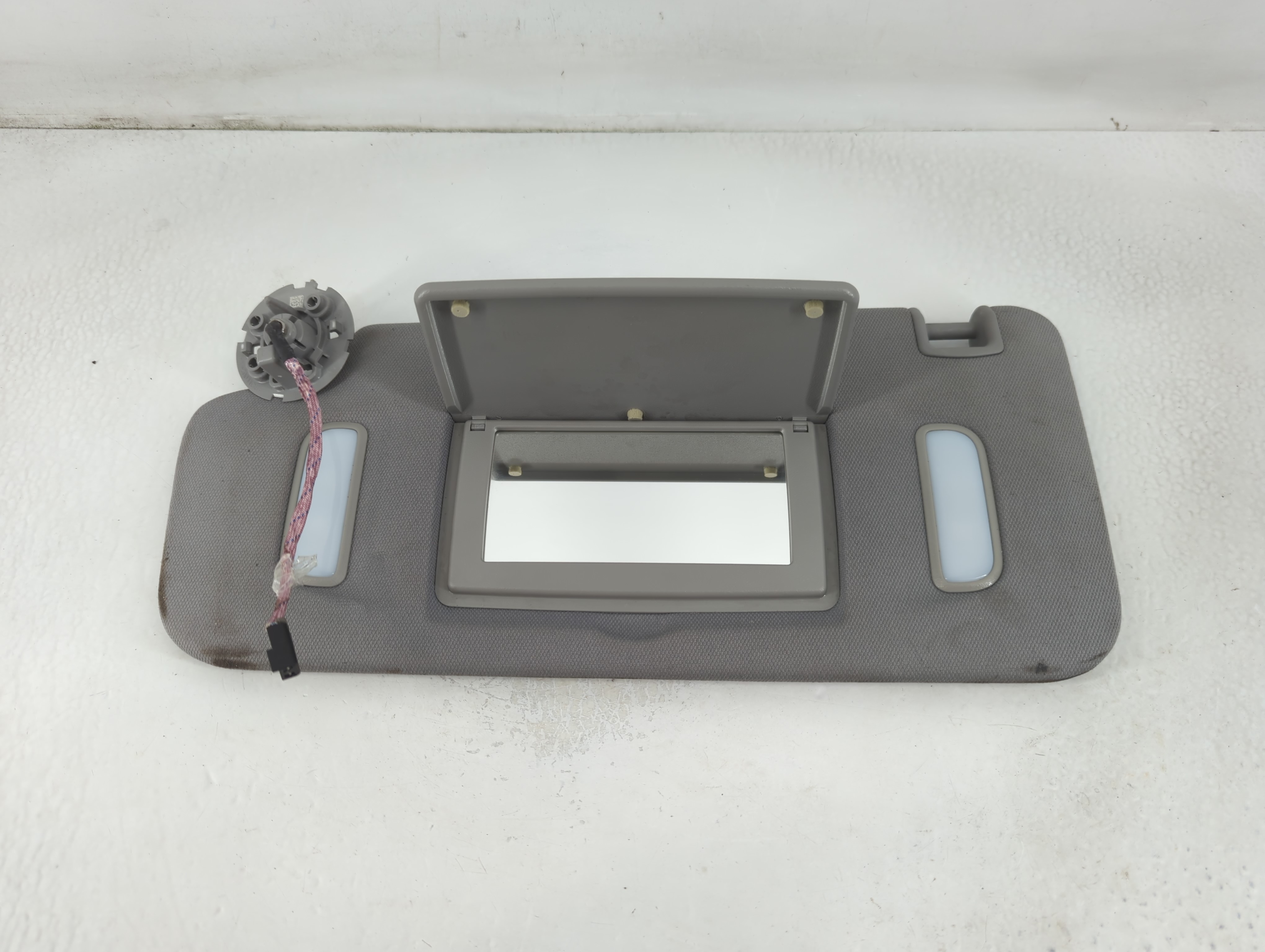 Picture of 2007-2014 Chevrolet Silverado 2500 Driver Sun Visor Mirror Left Sunvisor 781748