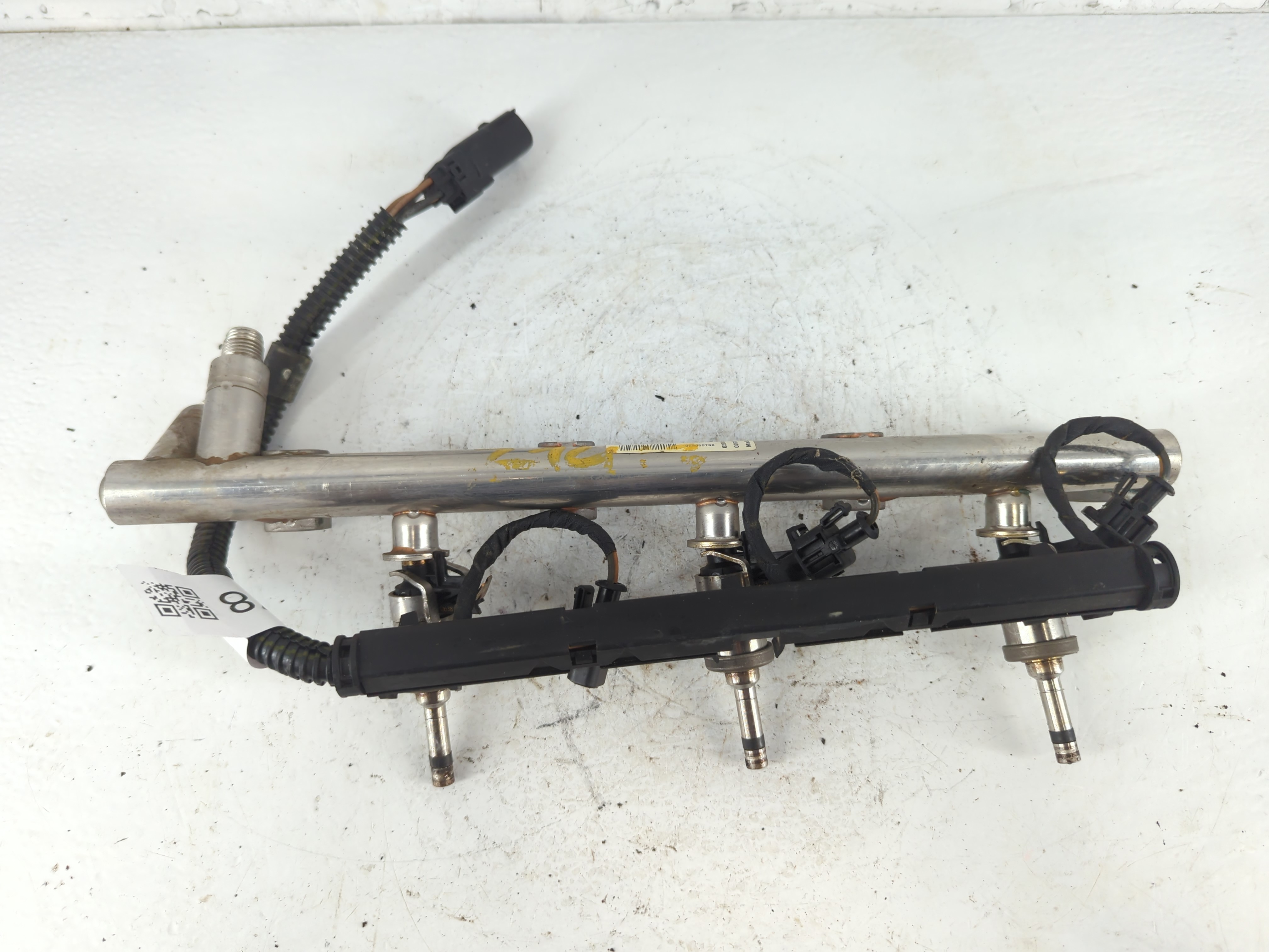 Picture of 2011 Buick Lacrosse Fuel Injector 781778