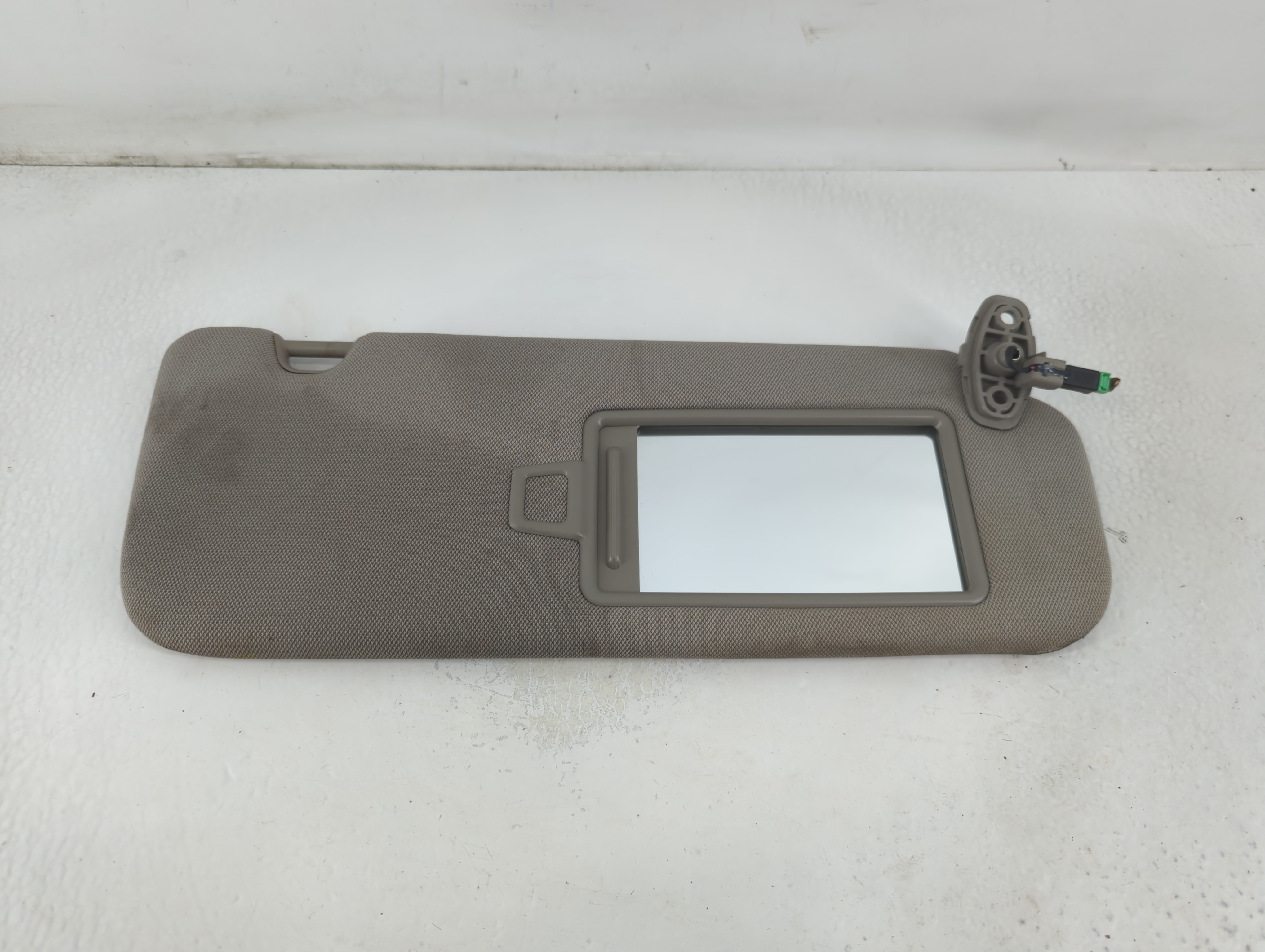 Picture of 2015-2020 Kia Sedona Passenger Sun Visor Mirror Right Sunvisor Grey 781800