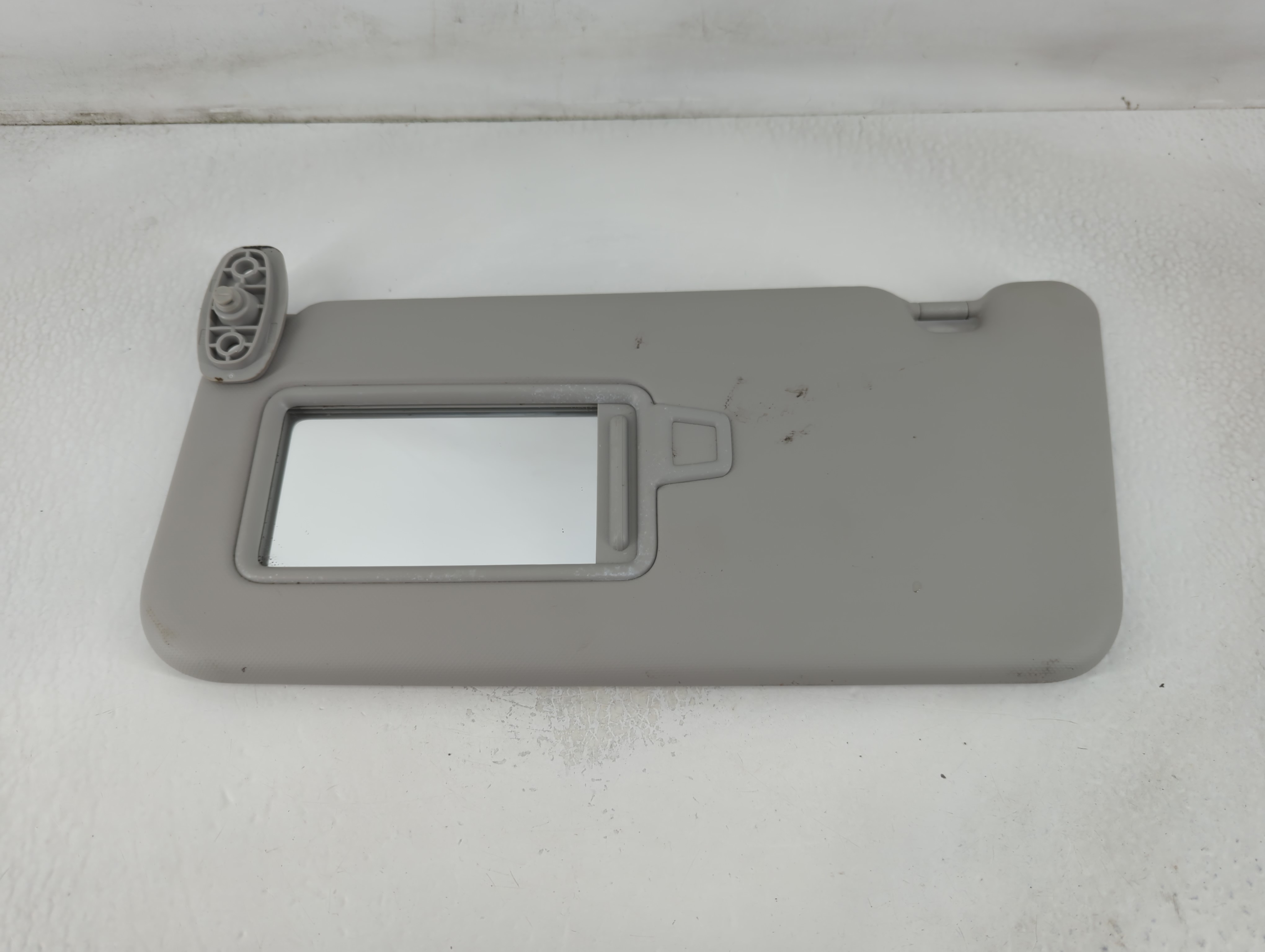 Picture of 2020-2021 Kia Soul Passenger Sun Visor Mirror Right Sunvisor Grey 781860