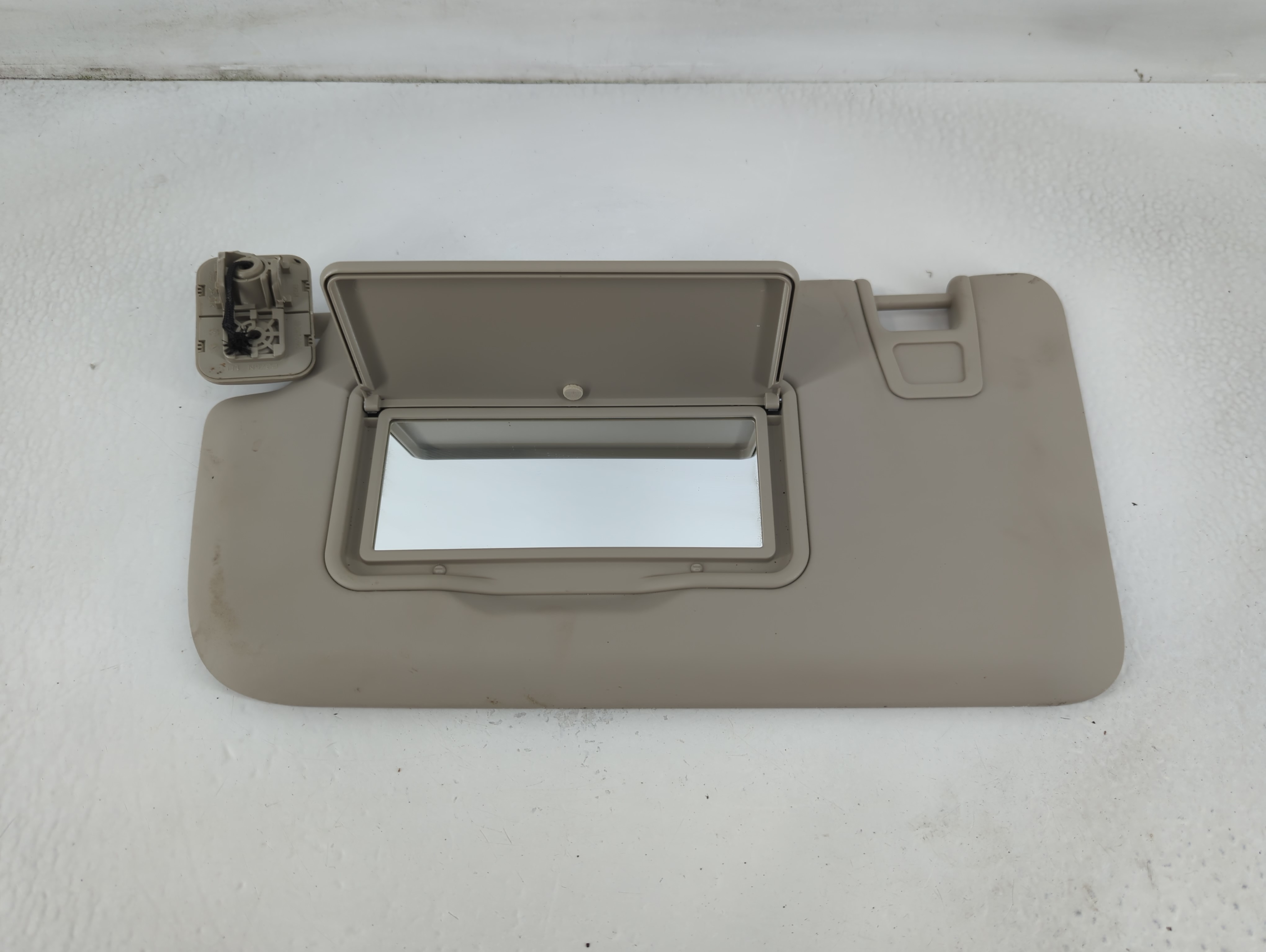 Picture of 2019-2022 Ford Ranger Driver Sun Visor Mirror Left Sunvisor Grey 781883