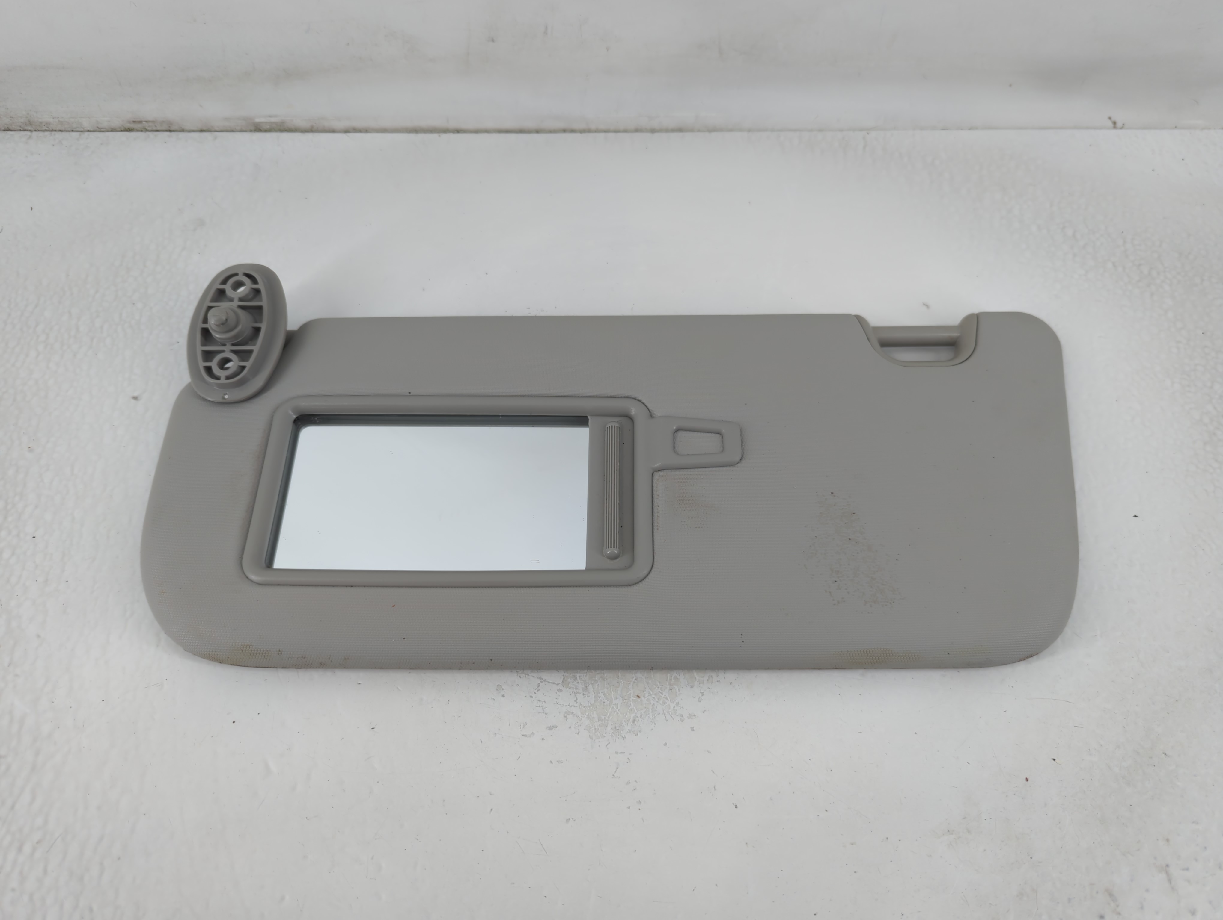 2014-2019 Kia Soul Driver Sun Visor Mirror Left Sunvisor Grey 781890 - Oemusedautoparts1.com
