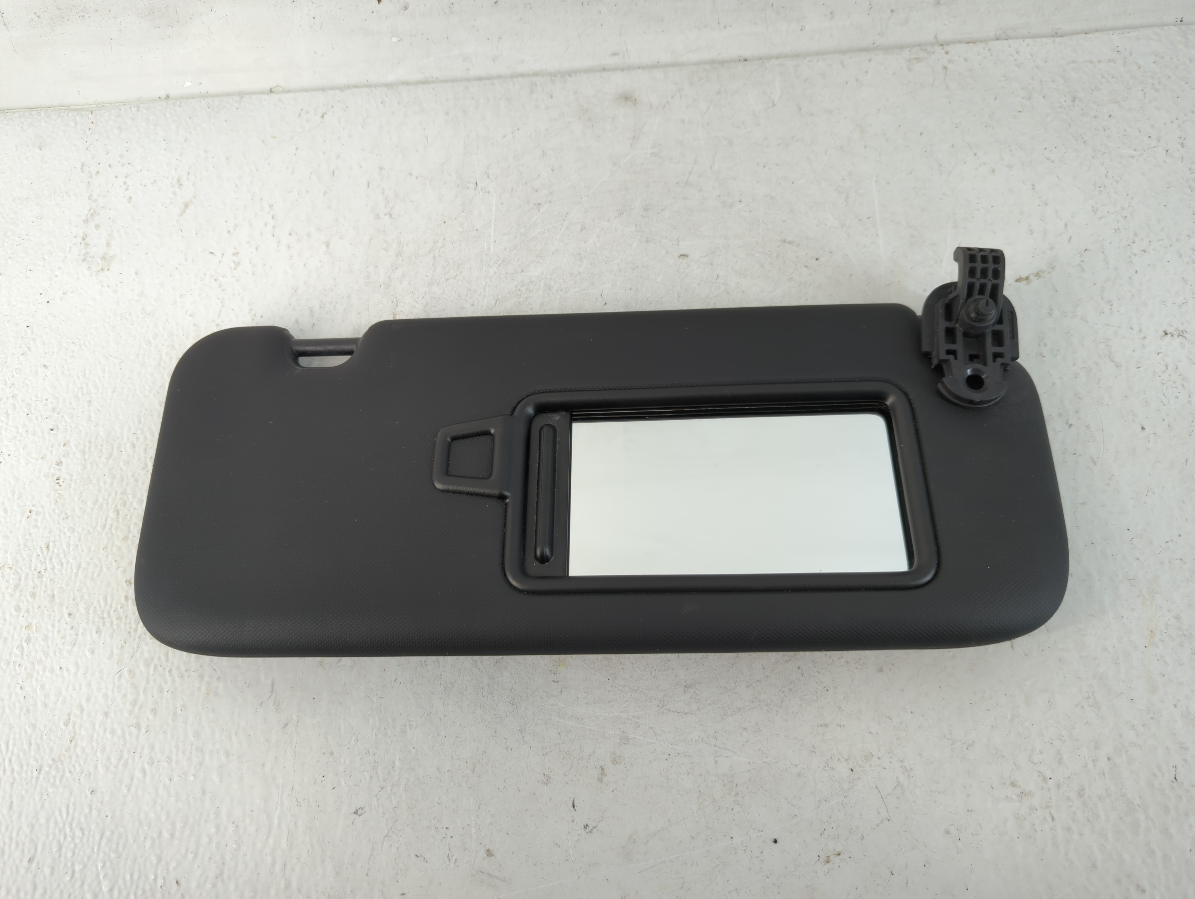 2021-2022 Hyundai Elantra Passenger Sun Visor Mirror Right Sunvisor Black 781933 - Oemusedautoparts1.com